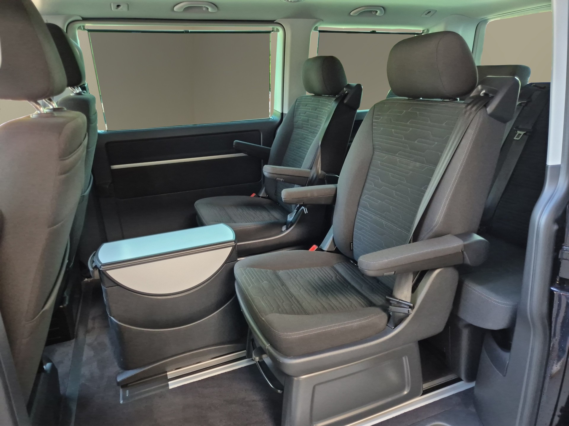 VW T6.1 Multivan 2.0 Bi-TDI Comfortline 4Motion DSG-image-12