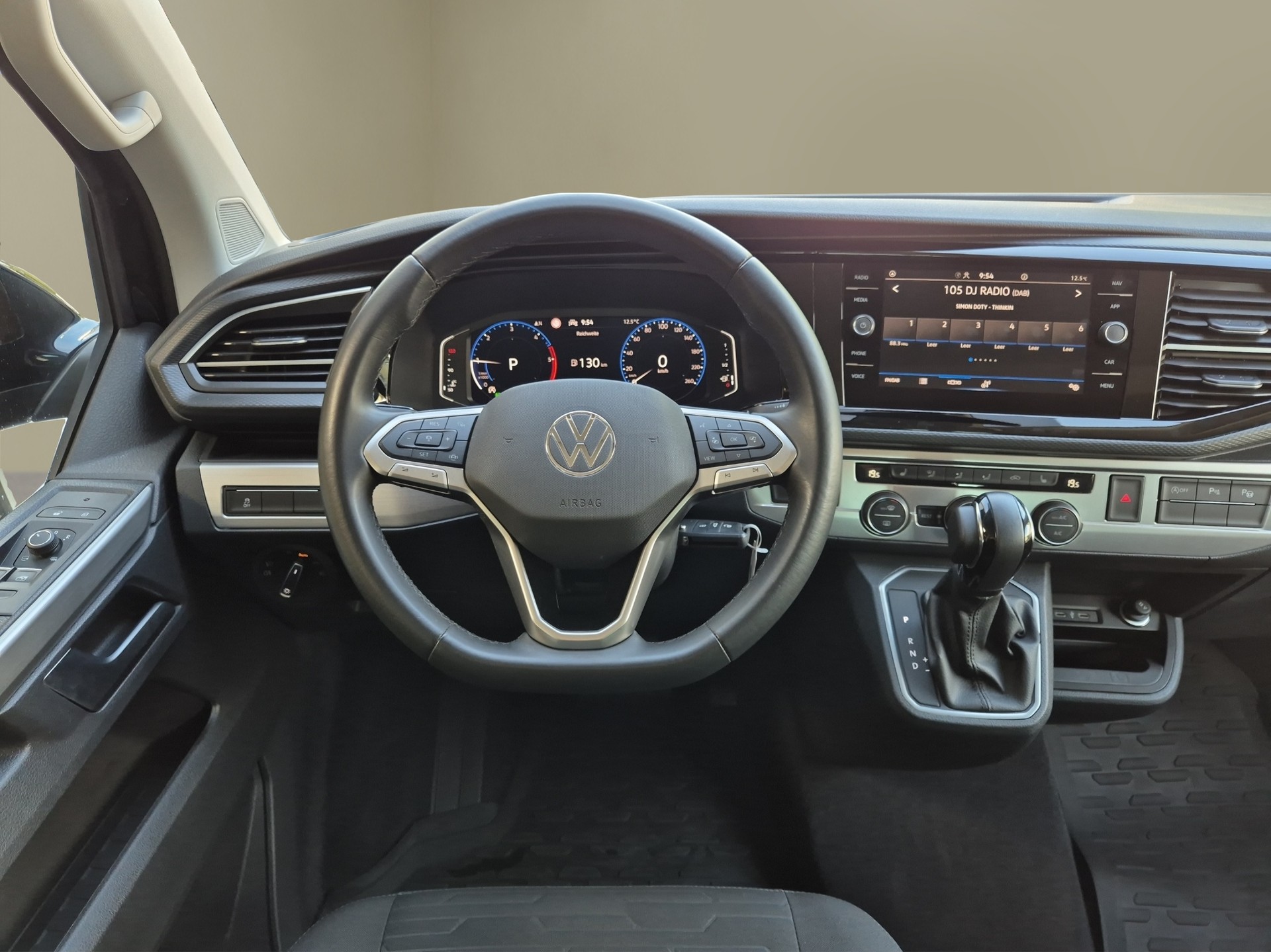 VW T6.1 Multivan 2.0 Bi-TDI Comfortline 4Motion DSG-image-10