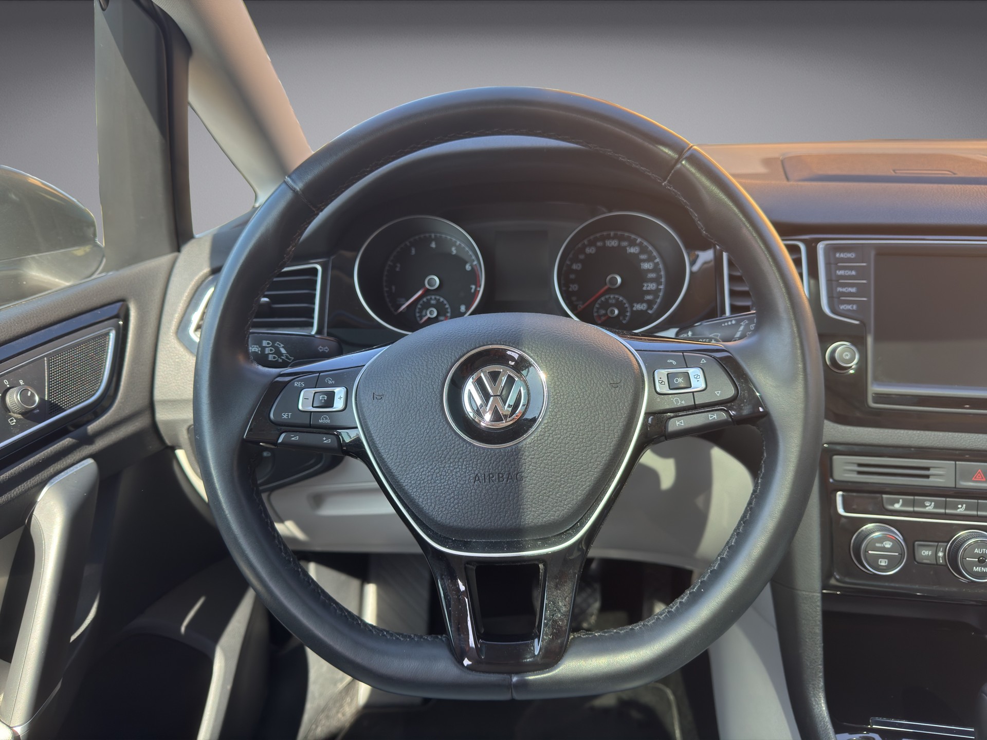 VW Golf Sportsvan 1.4 TSI 150 Comfortline-image-8