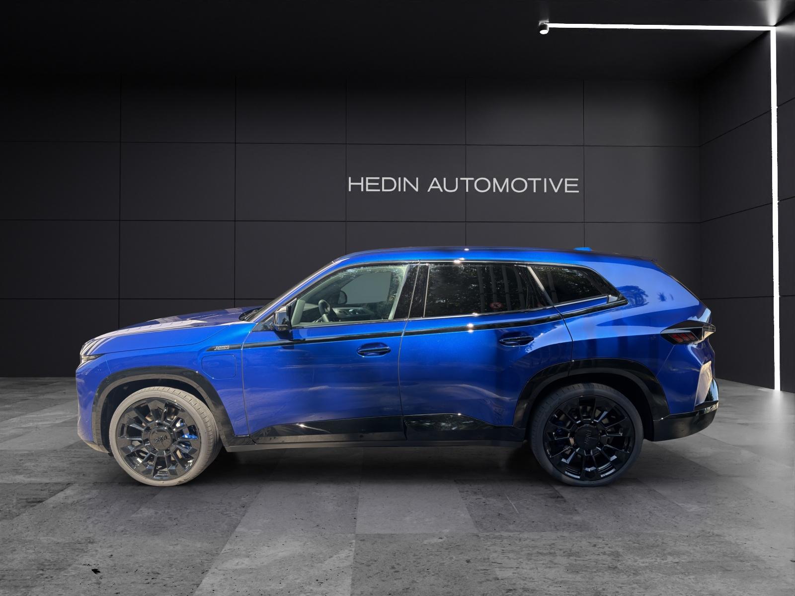 BMW XM 50e Plug-in Hybrid-showroom-element-3