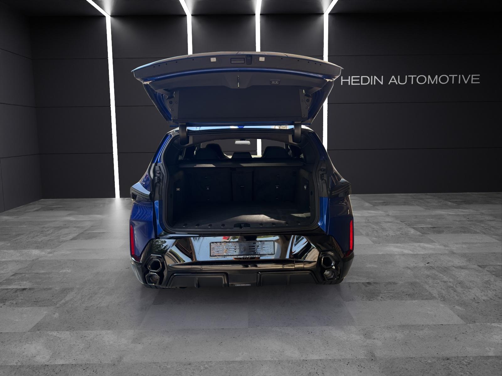 BMW XM 50e Plug-in Hybrid-image-9