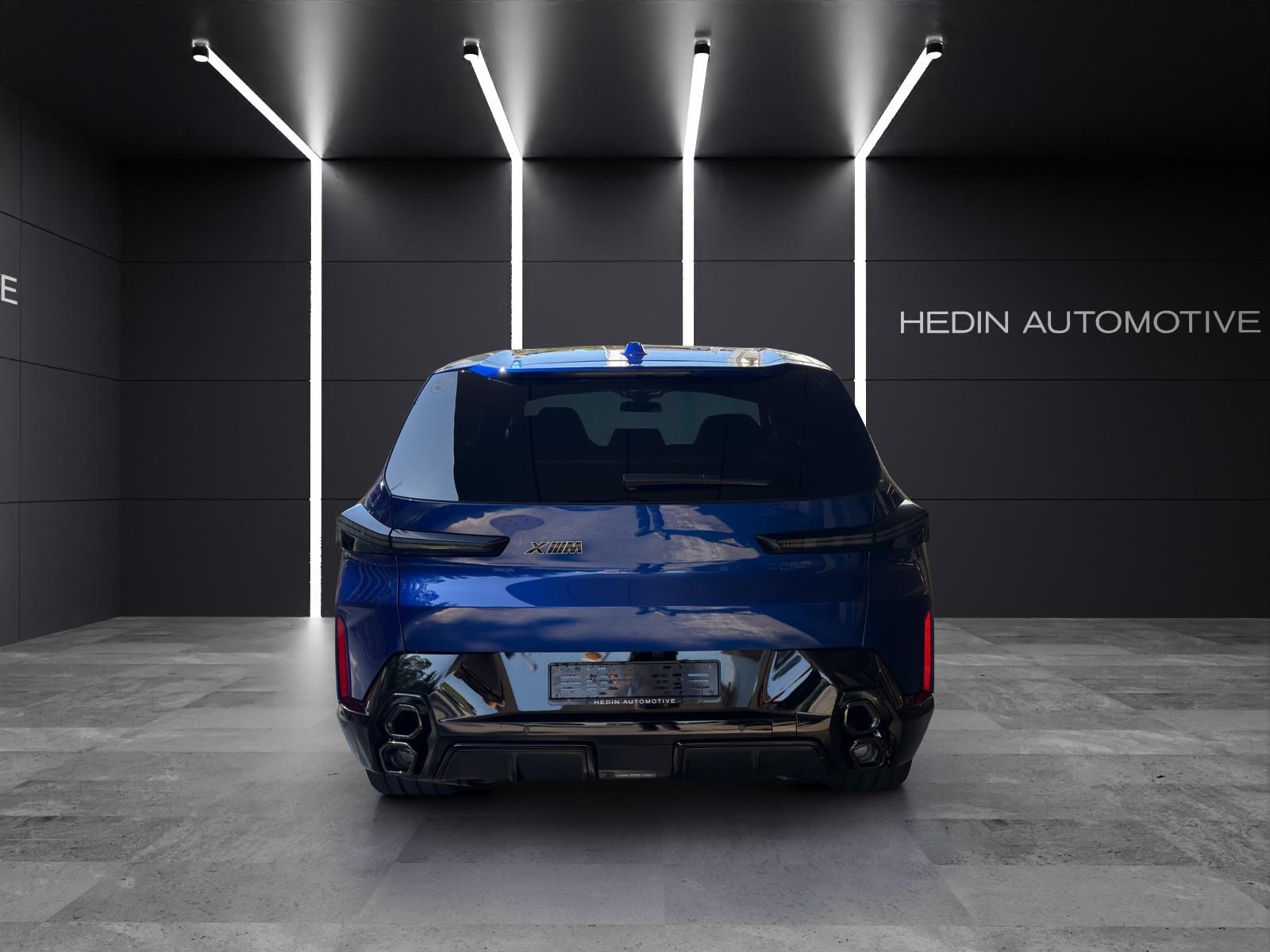 BMW XM 50e Plug-in Hybrid-image-8