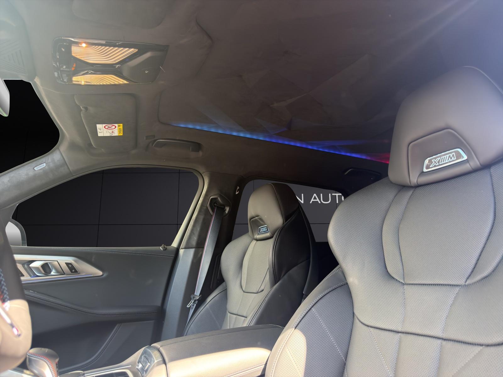 BMW XM 50e Plug-in Hybrid-image-14