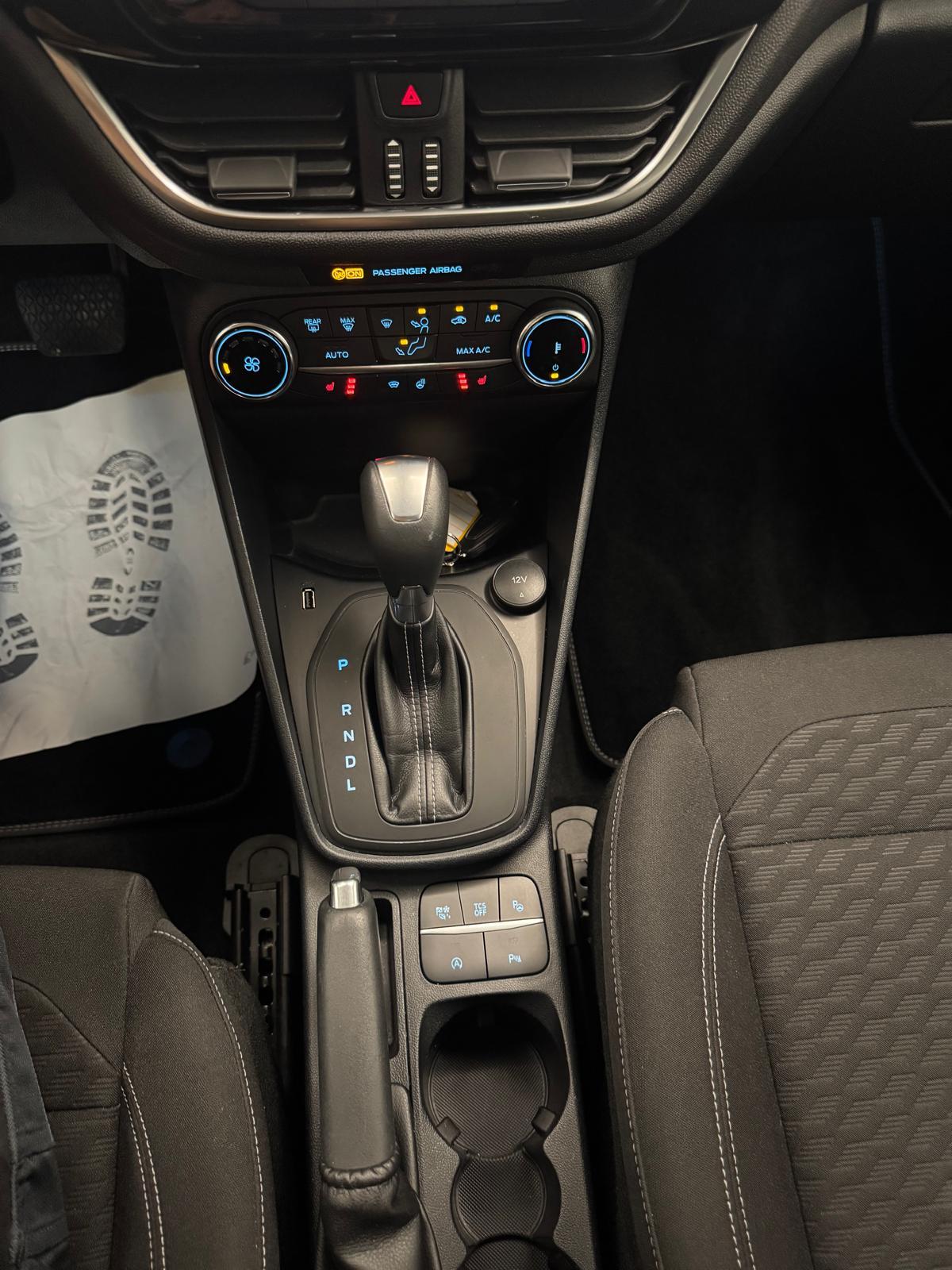 FORD Fiesta 1.0 EcoB Hybrid Titanium X-image-17