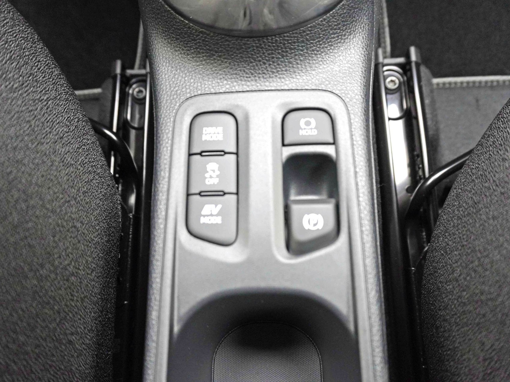 TOYOTA Aygo X 1.5 VVT-i HSD GR Sport ** mit JBL HiFi 😎 **-image-16