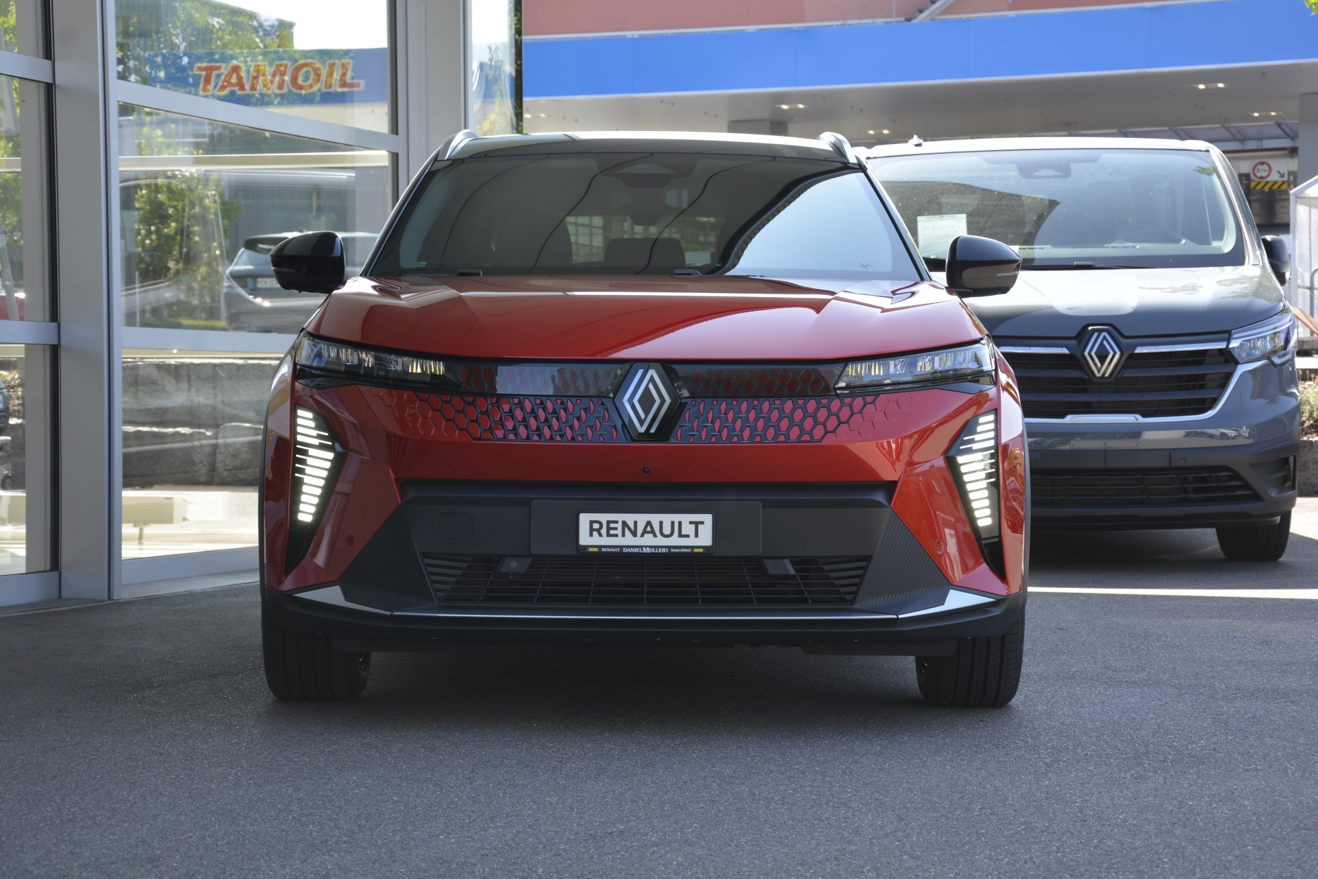RENAULT SCENIC E-TECH ELECTRIC iconic 220 PS Long Range-image-1