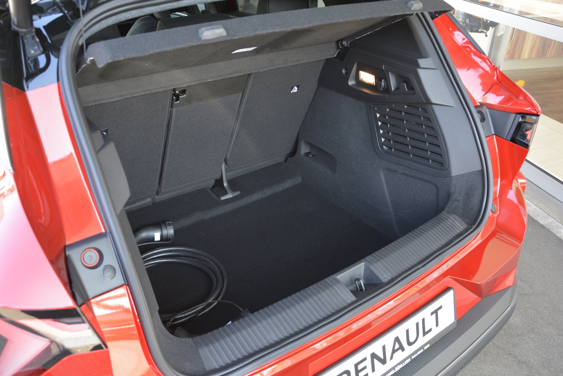 RENAULT SCENIC E-TECH ELECTRIC iconic 220 PS Long Range-image-5