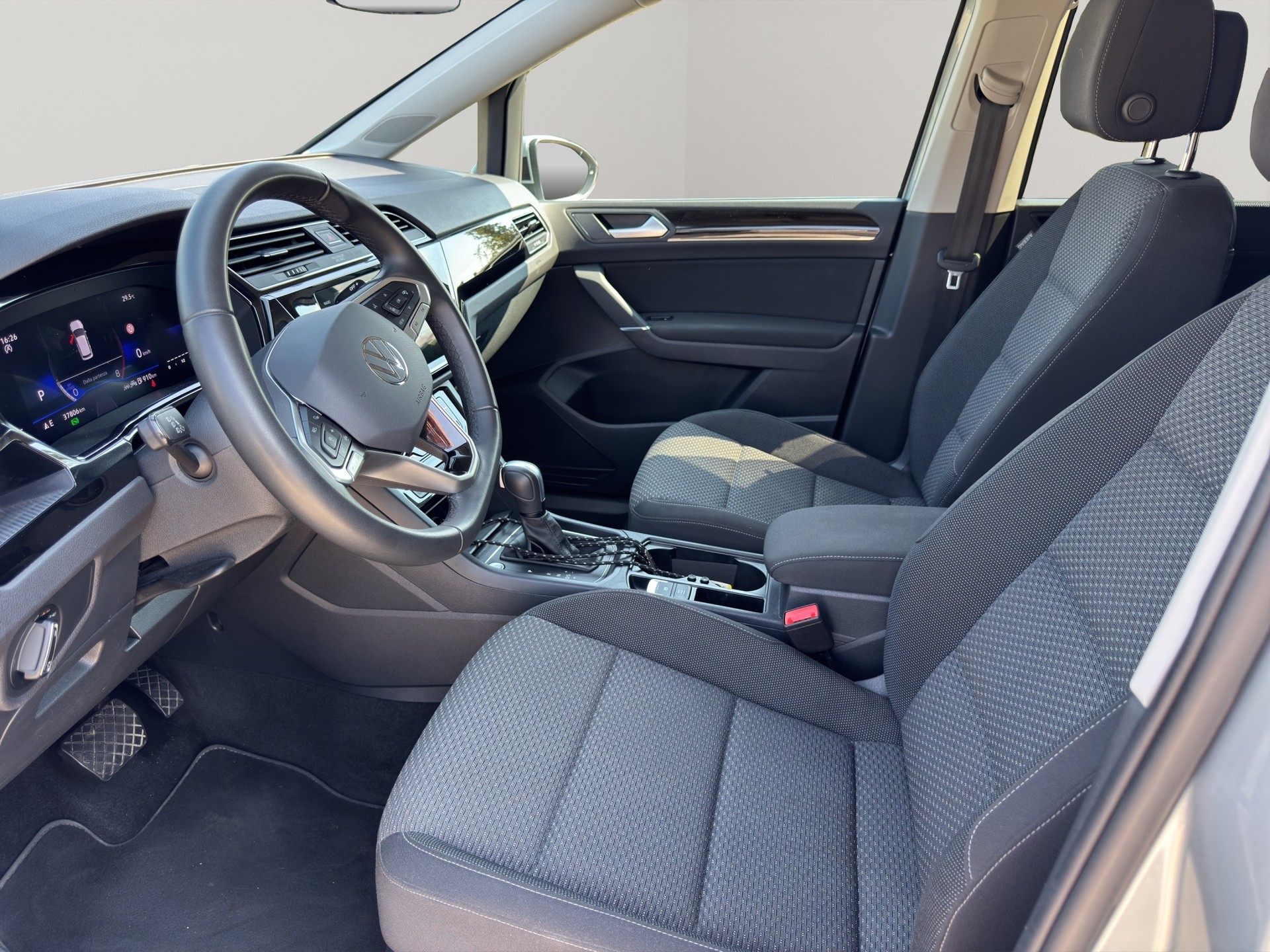 VW Touran 1.5 TSI EVO Comfortline DSG-image-8