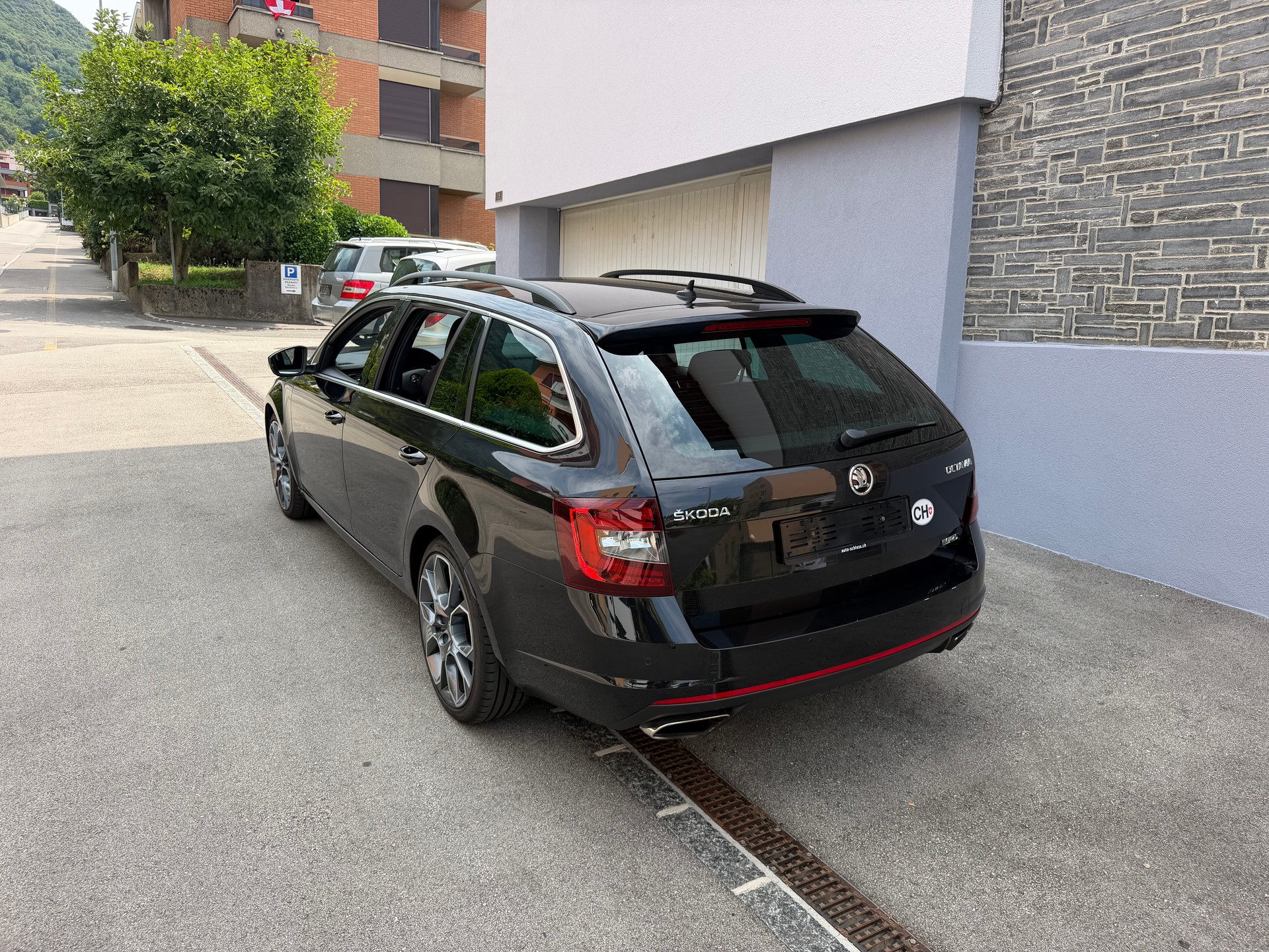SKODA Octavia Combi 2.0 TSI RS DSG-image-7