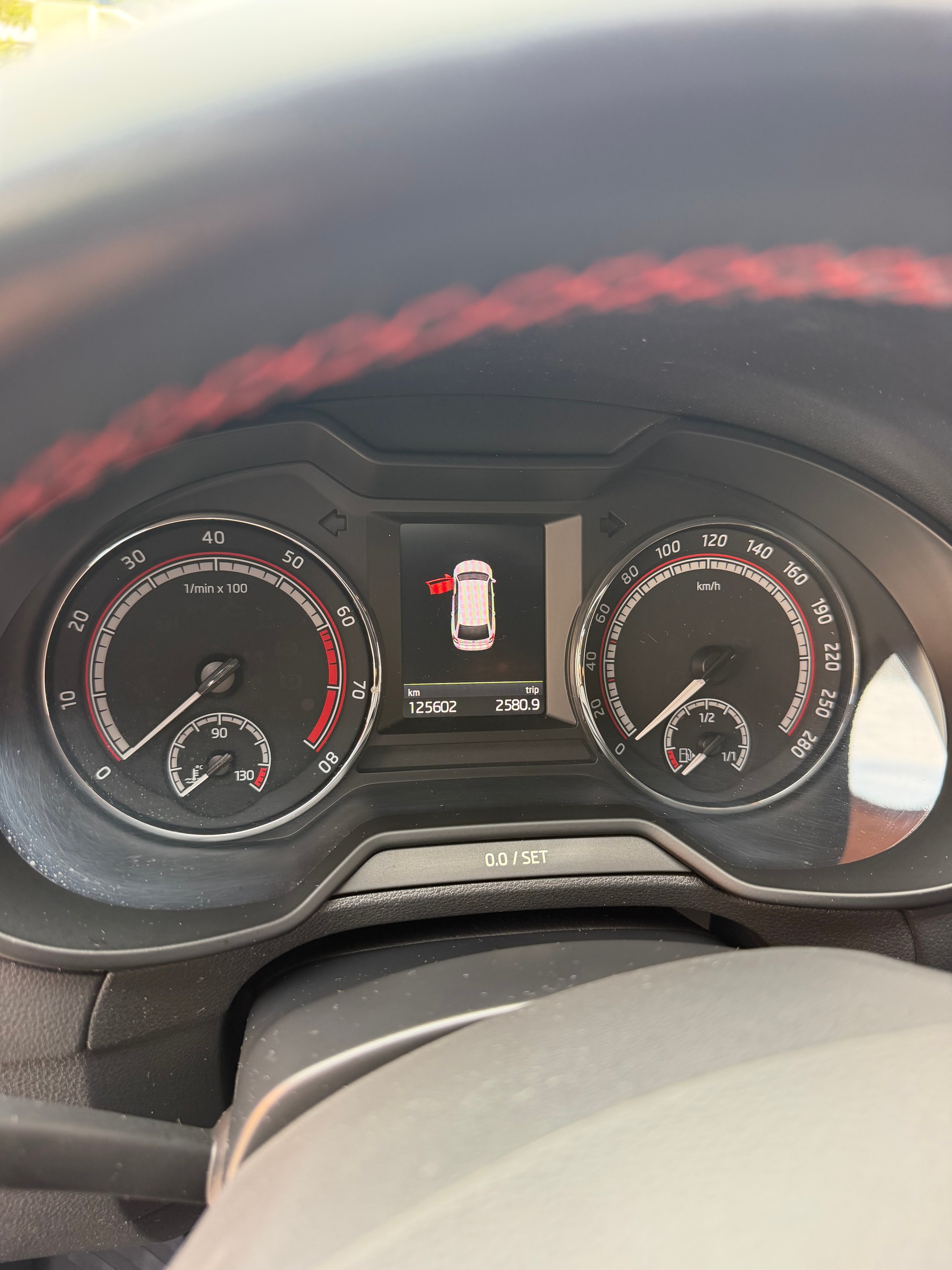 SKODA Octavia Combi 2.0 TSI RS DSG-image-3