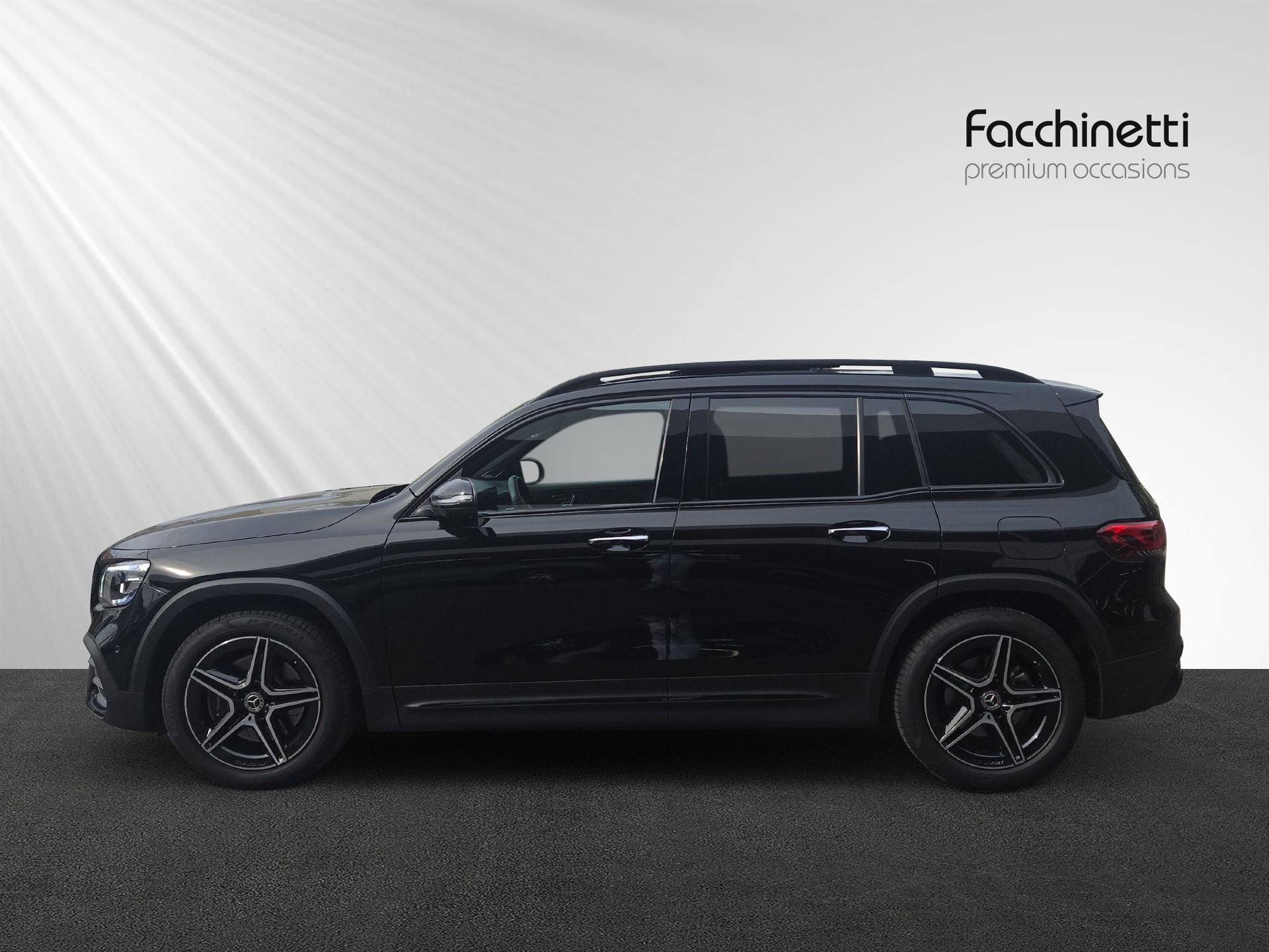 MERCEDES-BENZ GLB 250 4Matic AMG Line 8G-Tronic-image-1