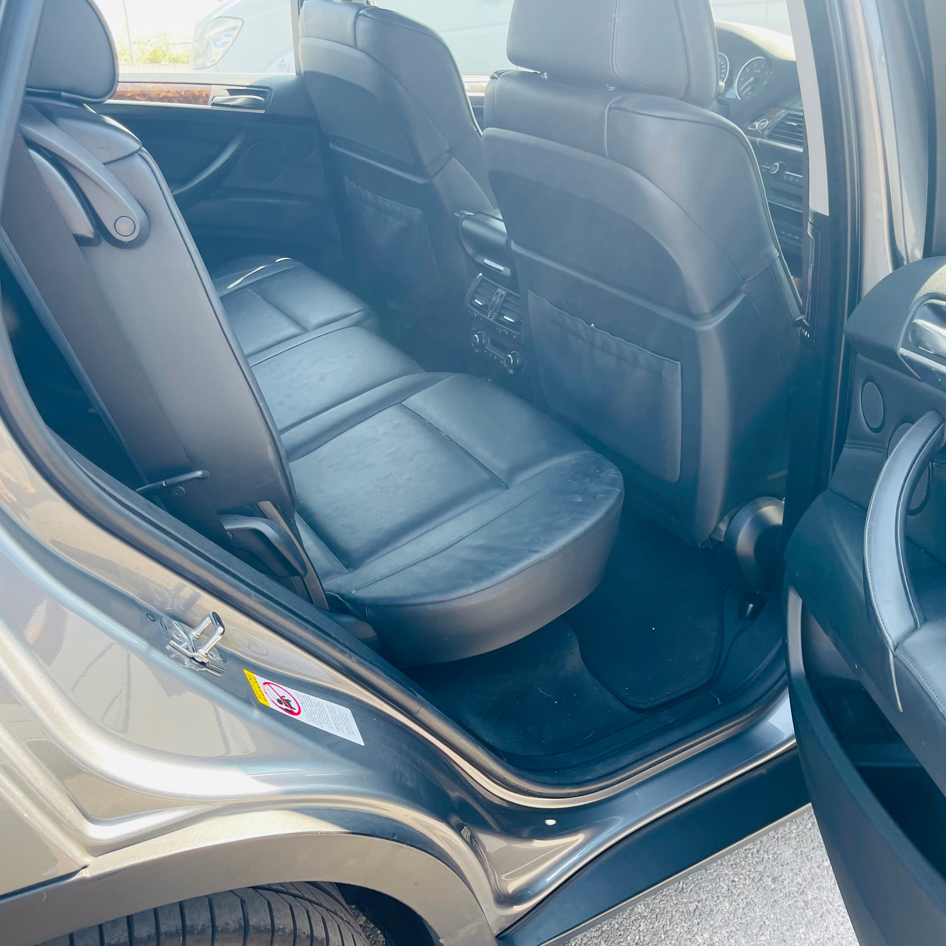 BMW X5 xDrive 48i (4.8i) Steptronic-image-11
