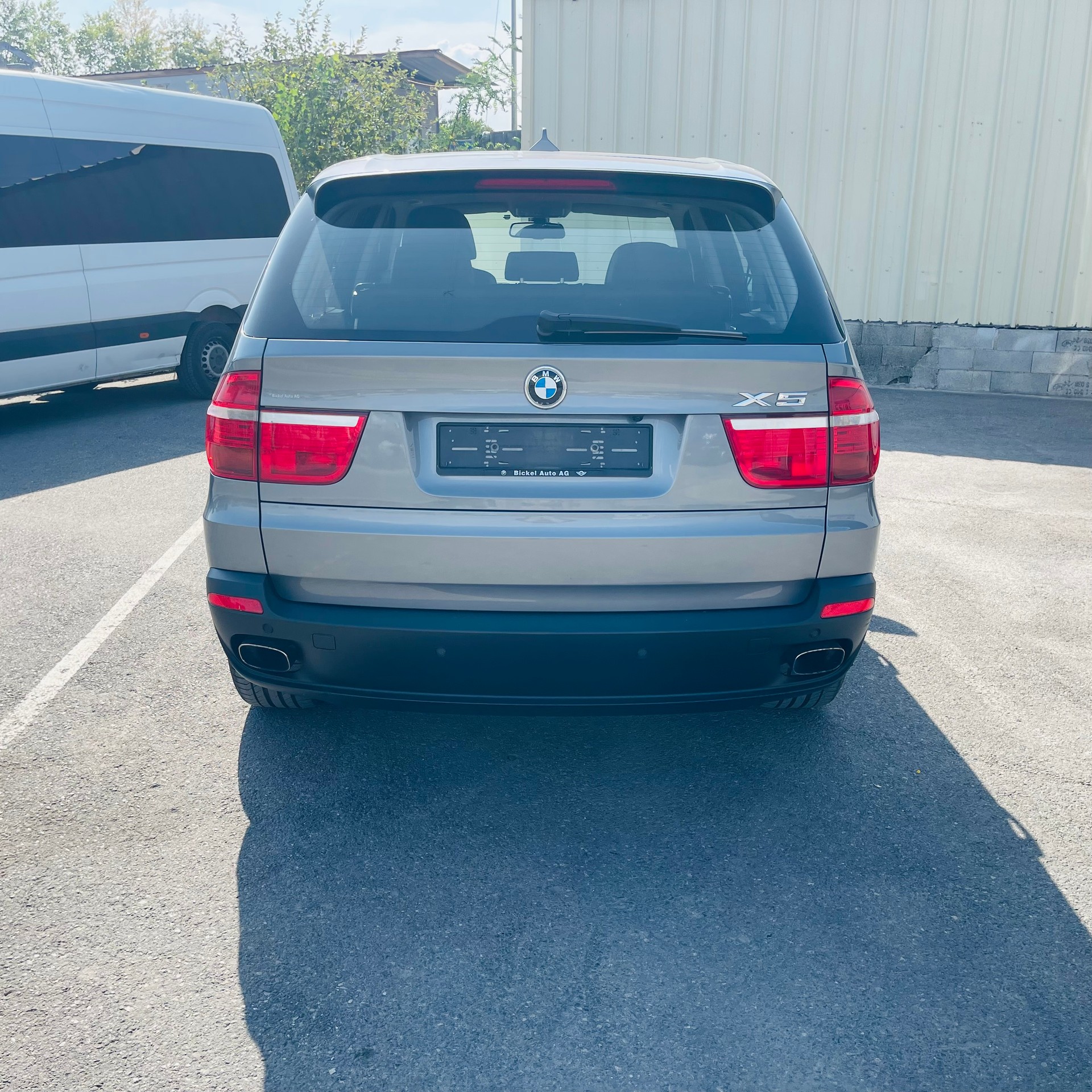 BMW X5 xDrive 48i (4.8i) Steptronic-image-5
