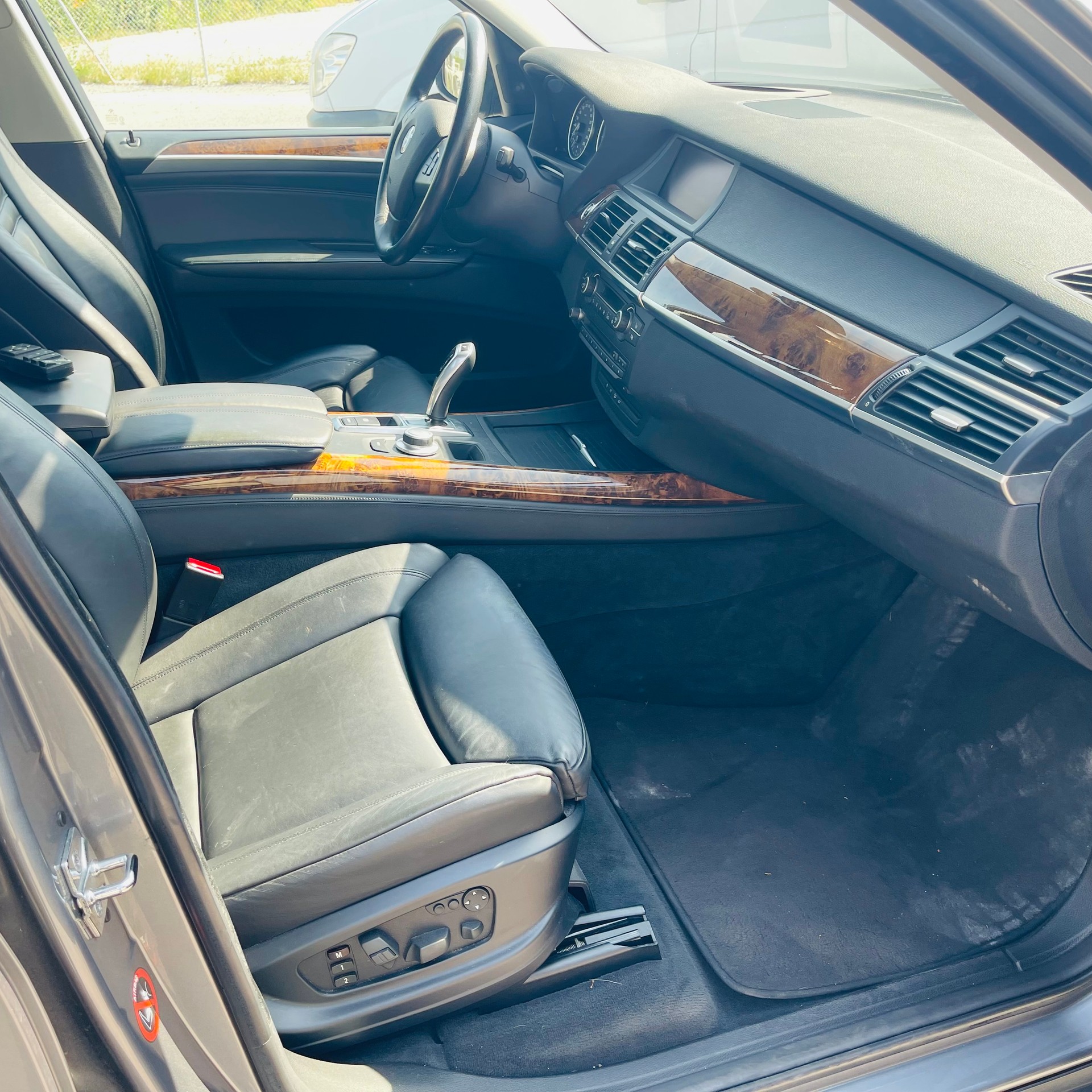 BMW X5 xDrive 48i (4.8i) Steptronic-image-9