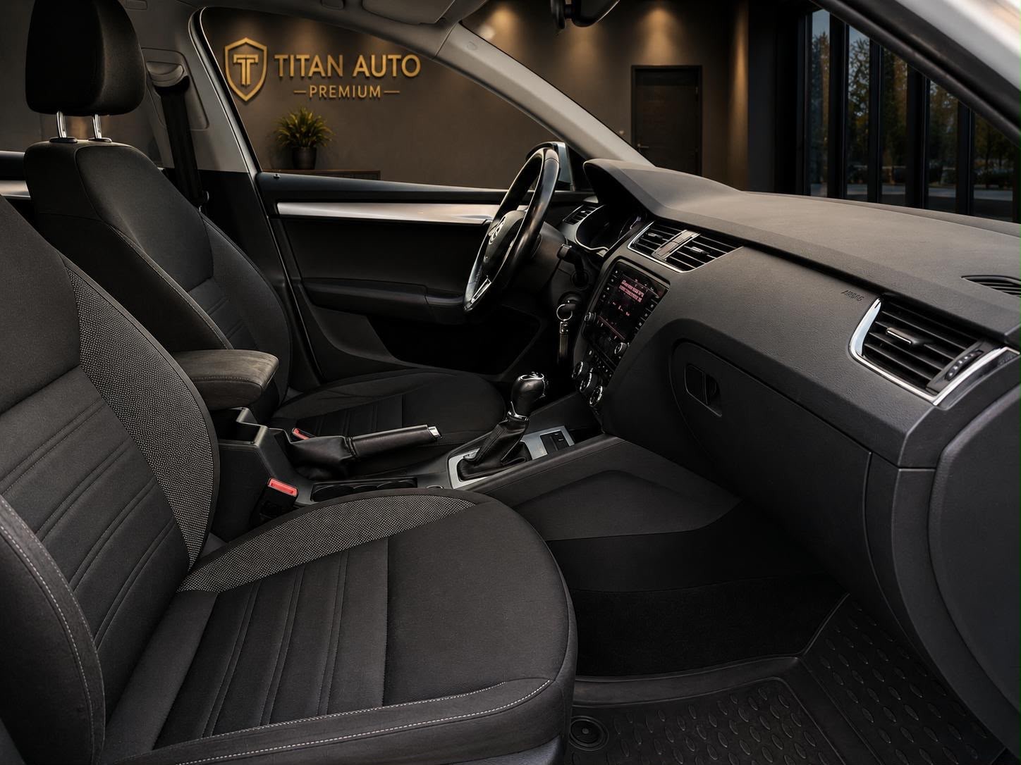 SKODA Octavia Combi 1.5 TSI Style DSG-image-5