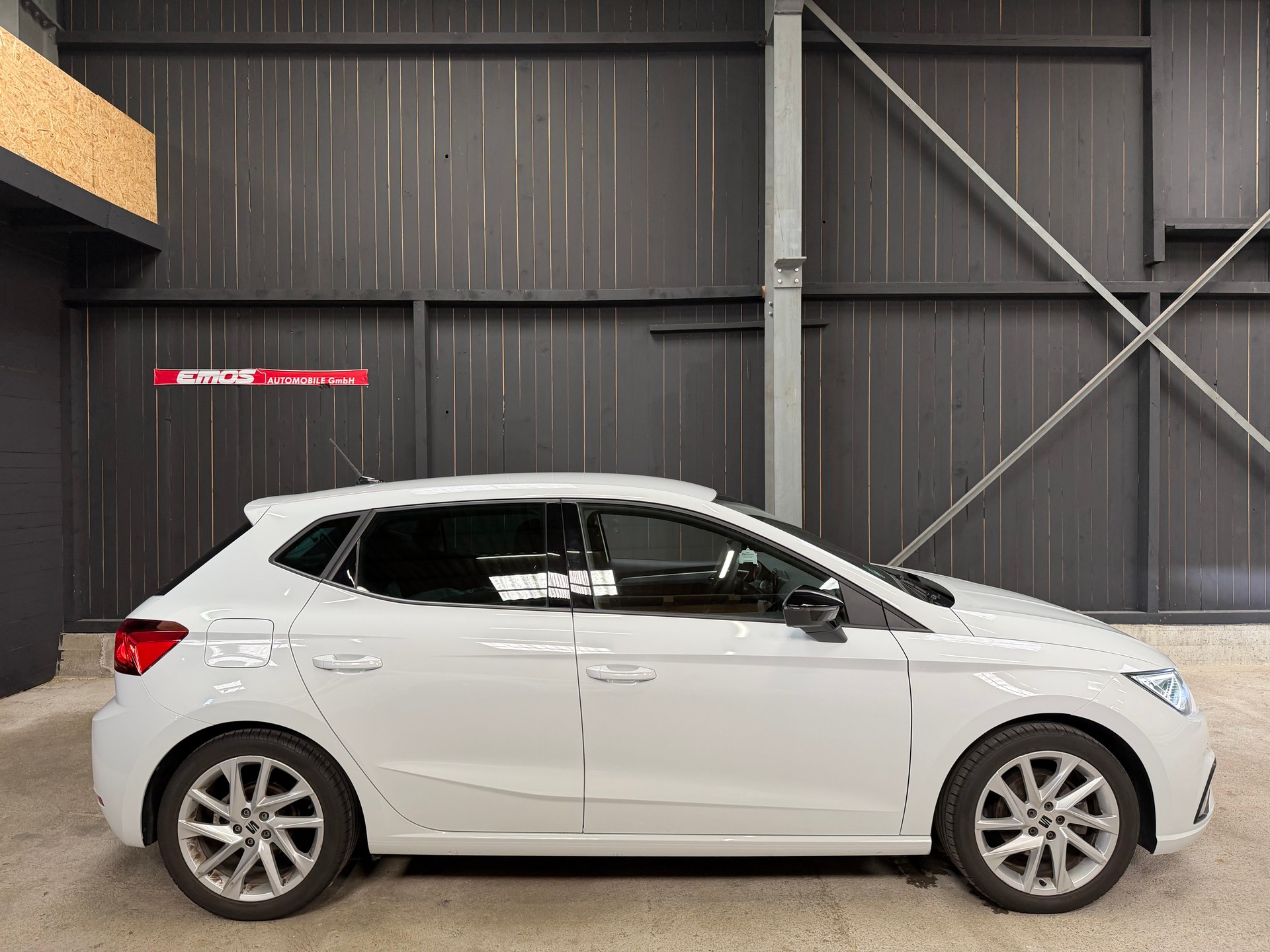 SEAT Ibiza 1.0 EcoTSI Hola FR DSG-image-3