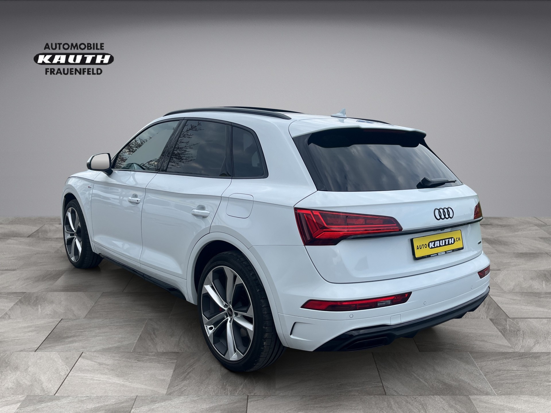 AUDI Q5 55 TFSI e PHEV S line quattro S-tronic*Buiness, Luftfederung, Head-up, B&O Sound, AHK, Panodach, (5-Jahre Garantie)-showroom-element-2