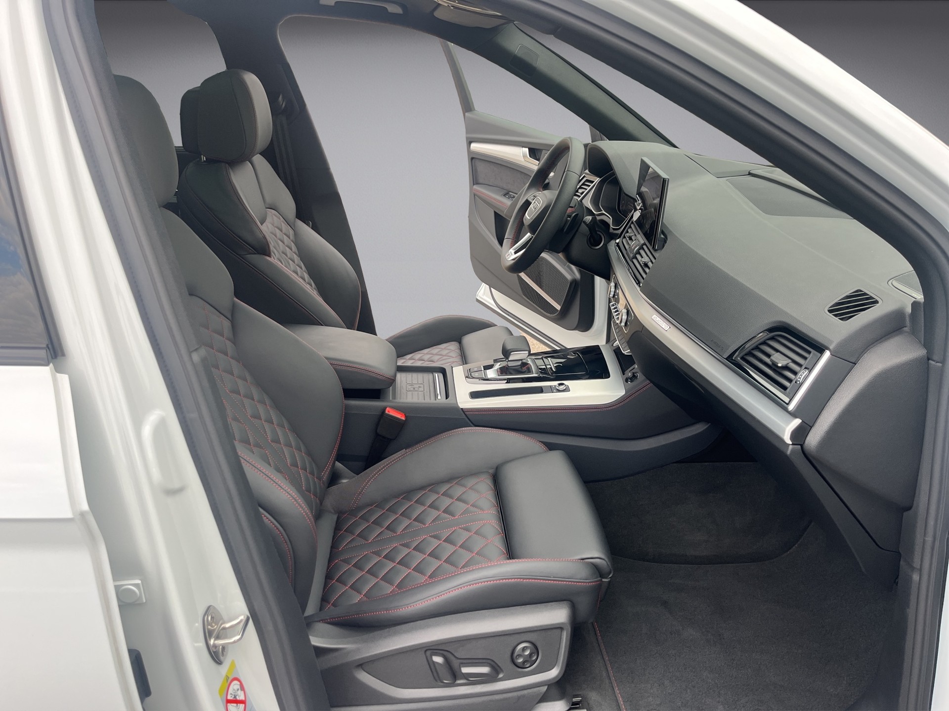 AUDI Q5 55 TFSI e PHEV S line quattro S-tronic*Buiness, Luftfederung, Head-up, B&O Sound, AHK, Panodach, (5-Jahre Garantie)-image-17