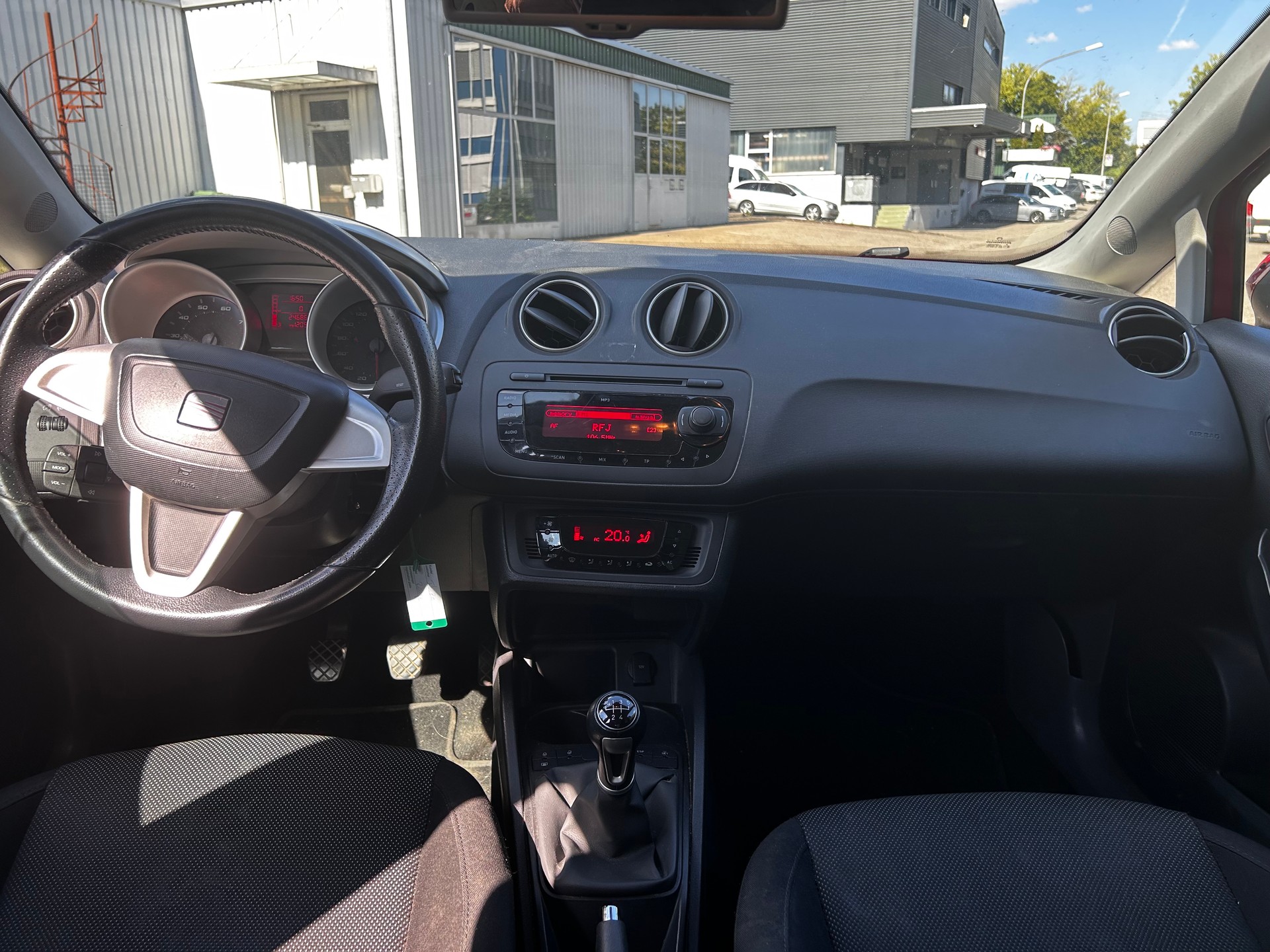 SEAT Ibiza 1.6 Stylance-image-6