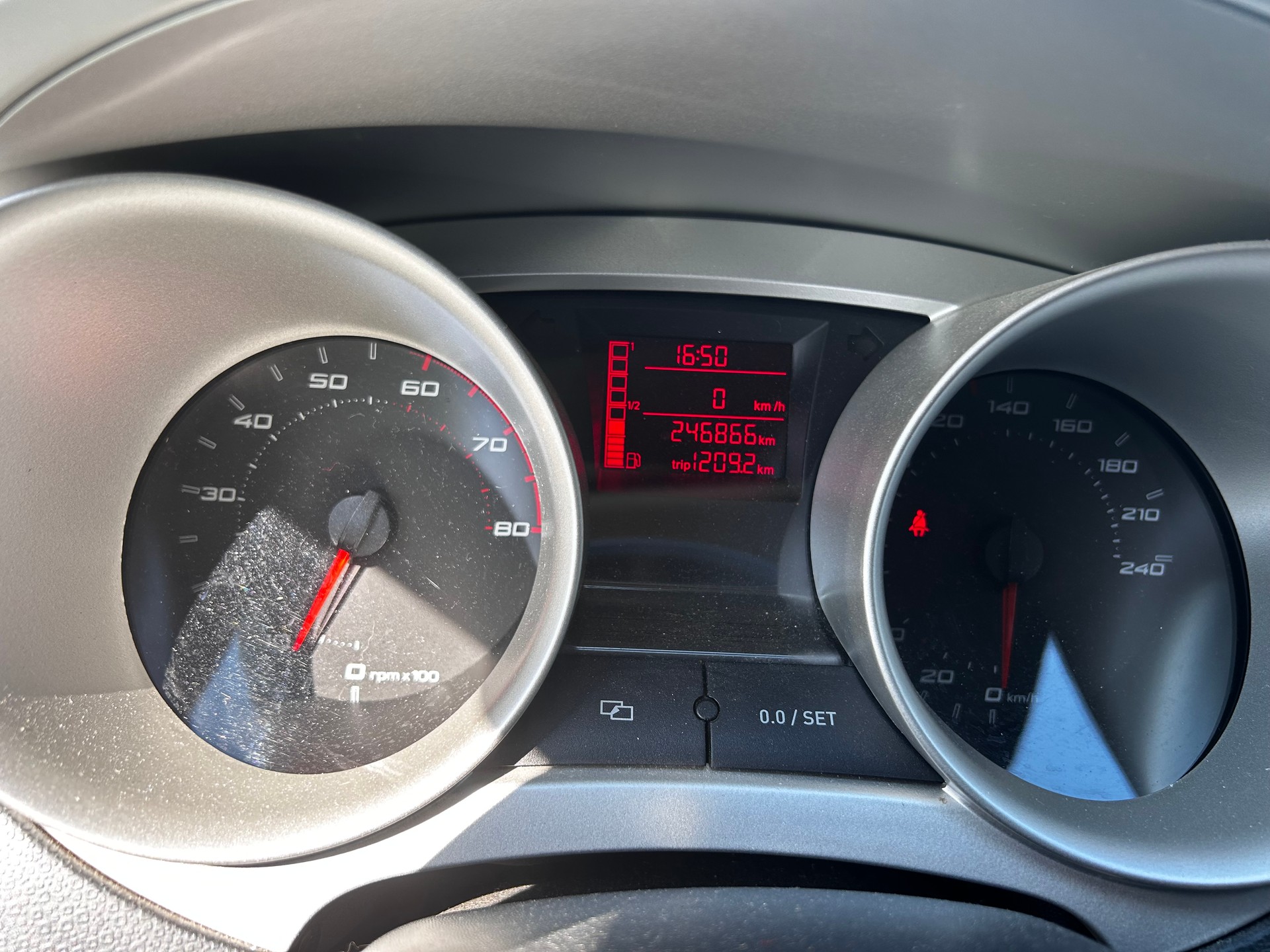SEAT Ibiza 1.6 Stylance-image-8