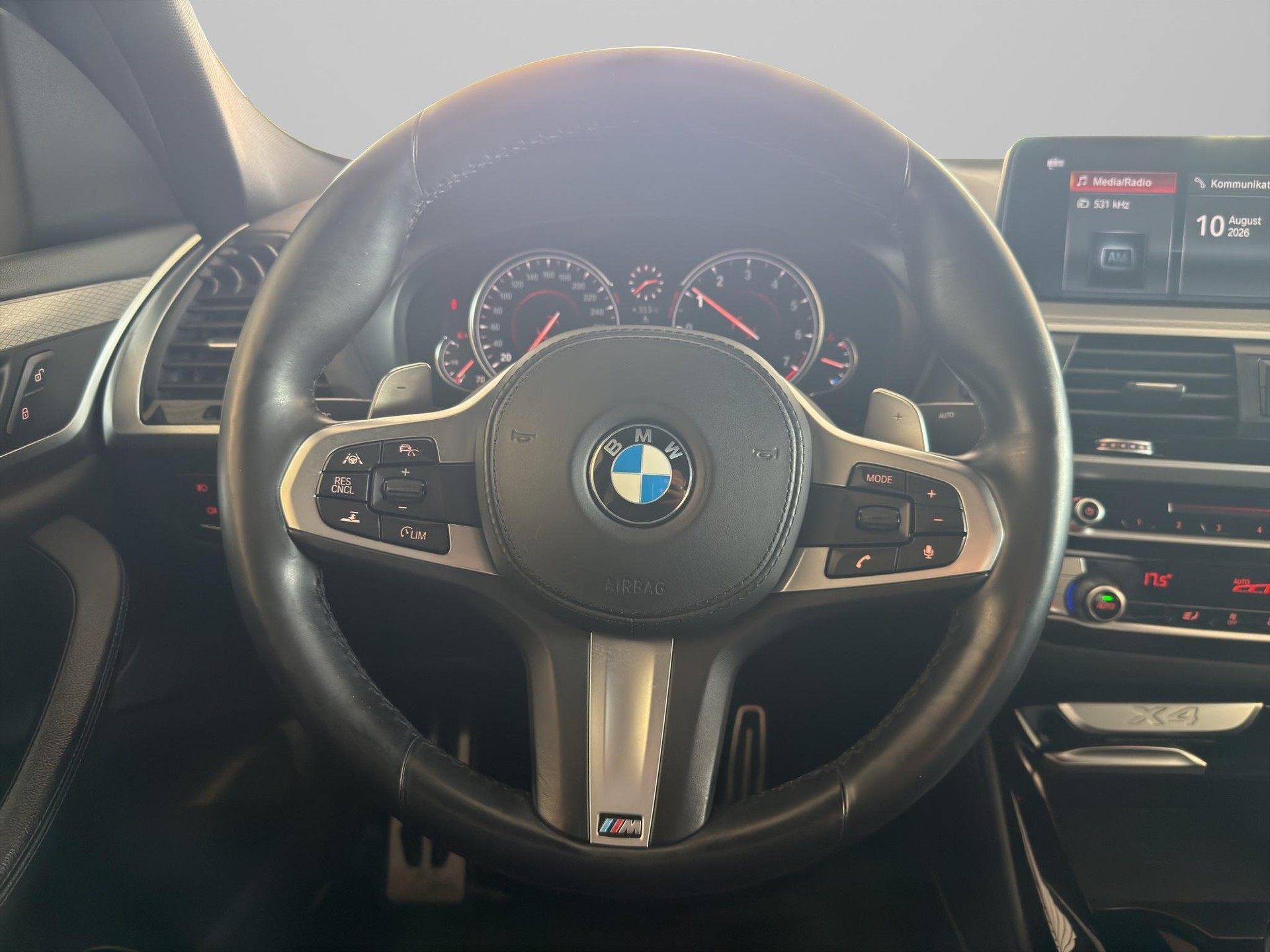 BMW X4 xDrive 30i MSport-image-13