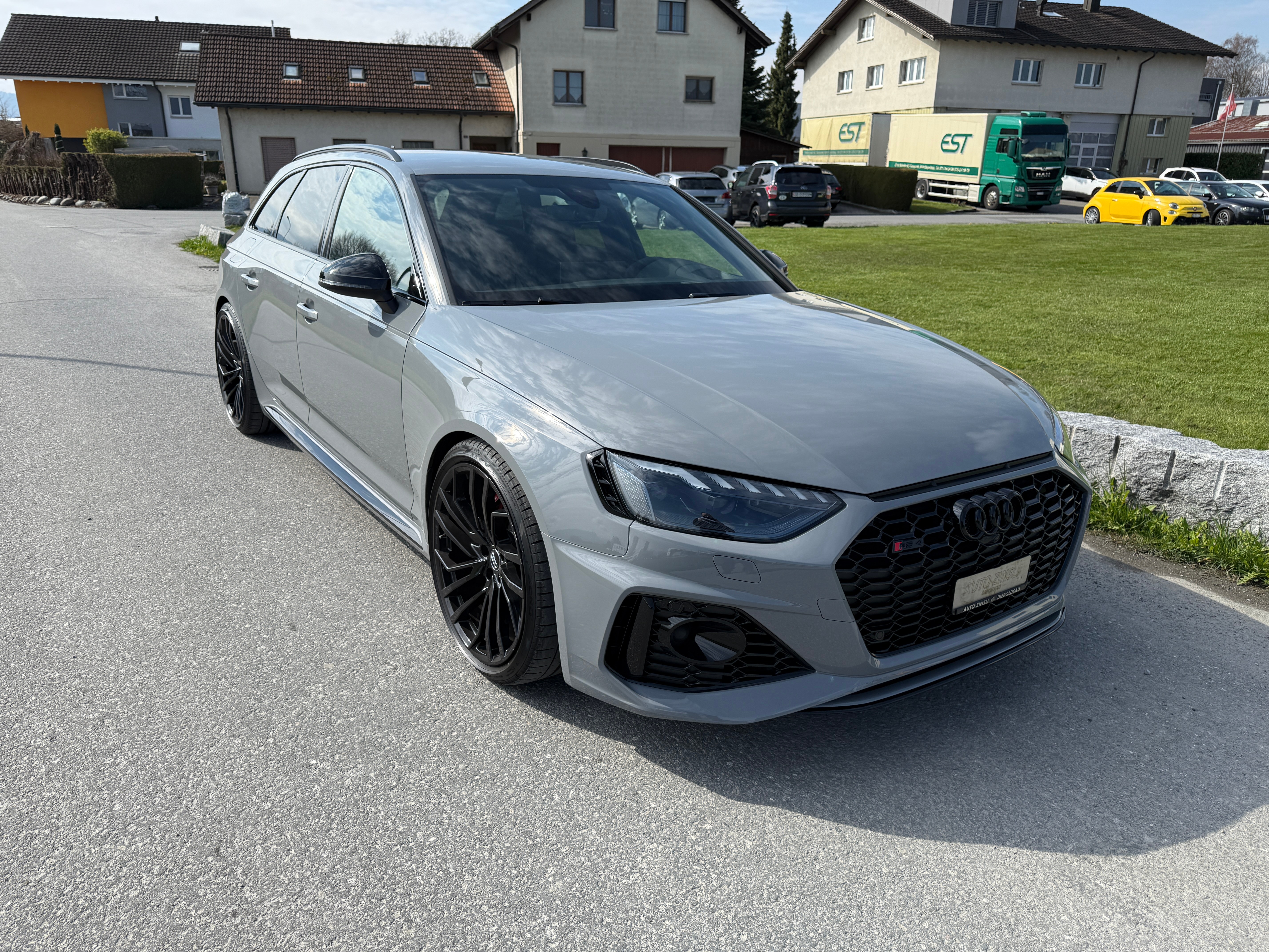 Car photo