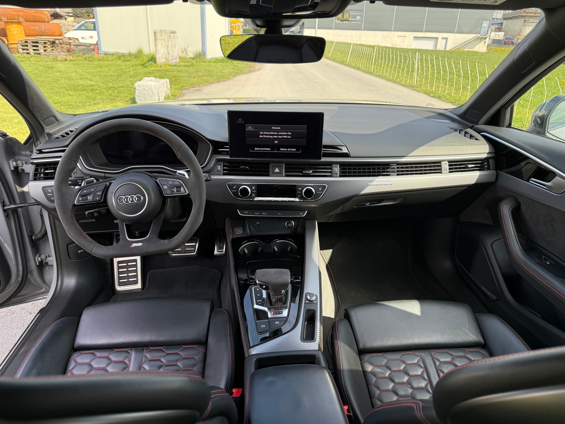 AUDI RS4 Avant quattro tiptronic-image-10