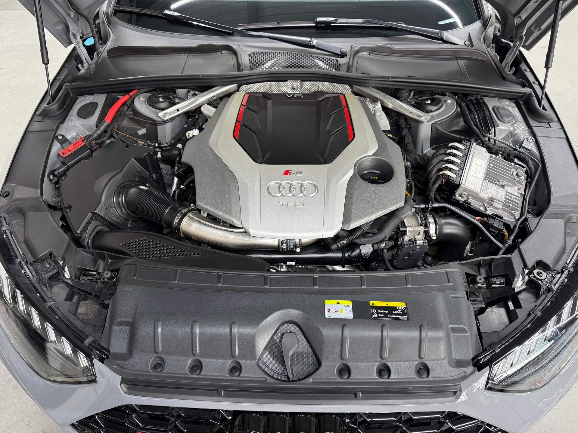 AUDI RS4 Avant quattro tiptronic-image-7