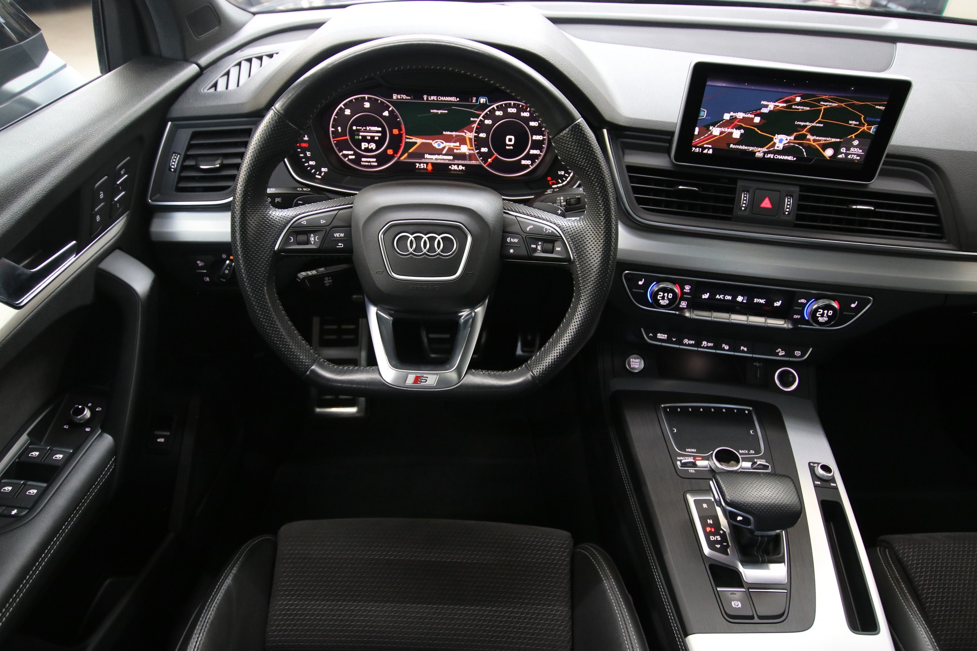 AUDI Q5 *S-Line * 50 TDI sport quattro tiptronic-image-10