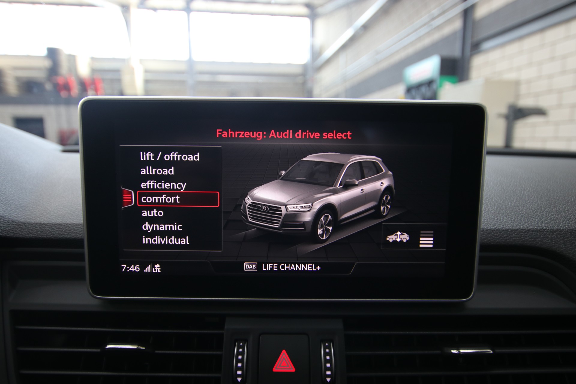 AUDI Q5 *S-Line * 50 TDI sport quattro tiptronic-image-24
