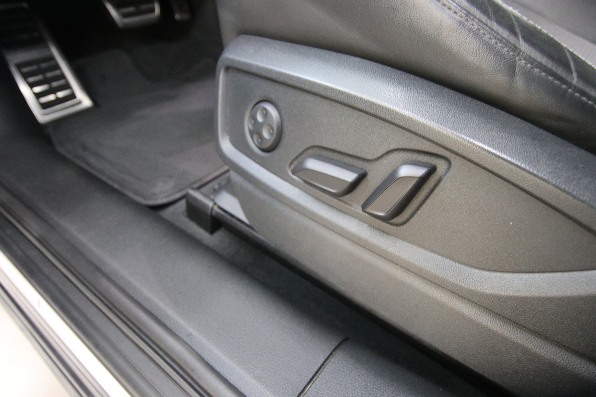 AUDI Q5 *S-Line * 50 TDI sport quattro tiptronic-image-30