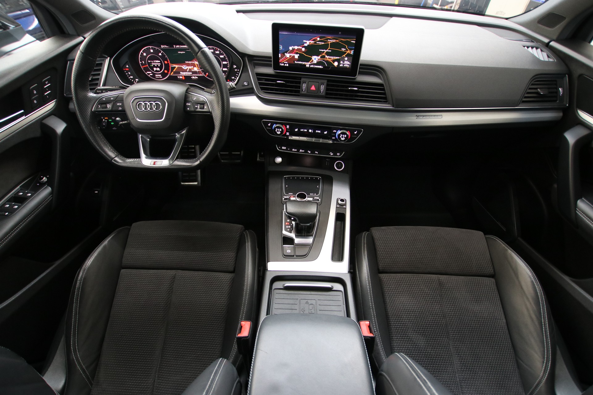 AUDI Q5 *S-Line * 50 TDI sport quattro tiptronic-image-9