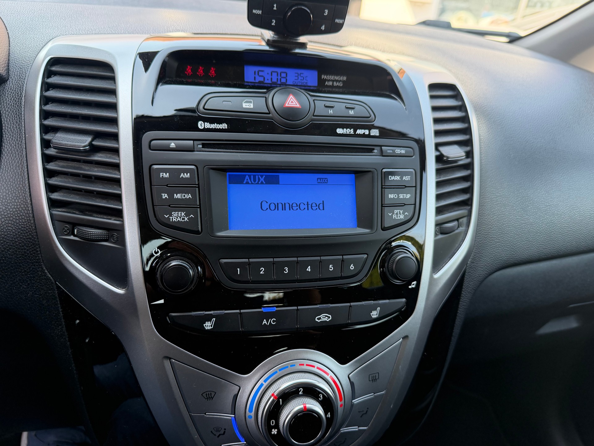 HYUNDAI iX20 1.6 Premium-image-6