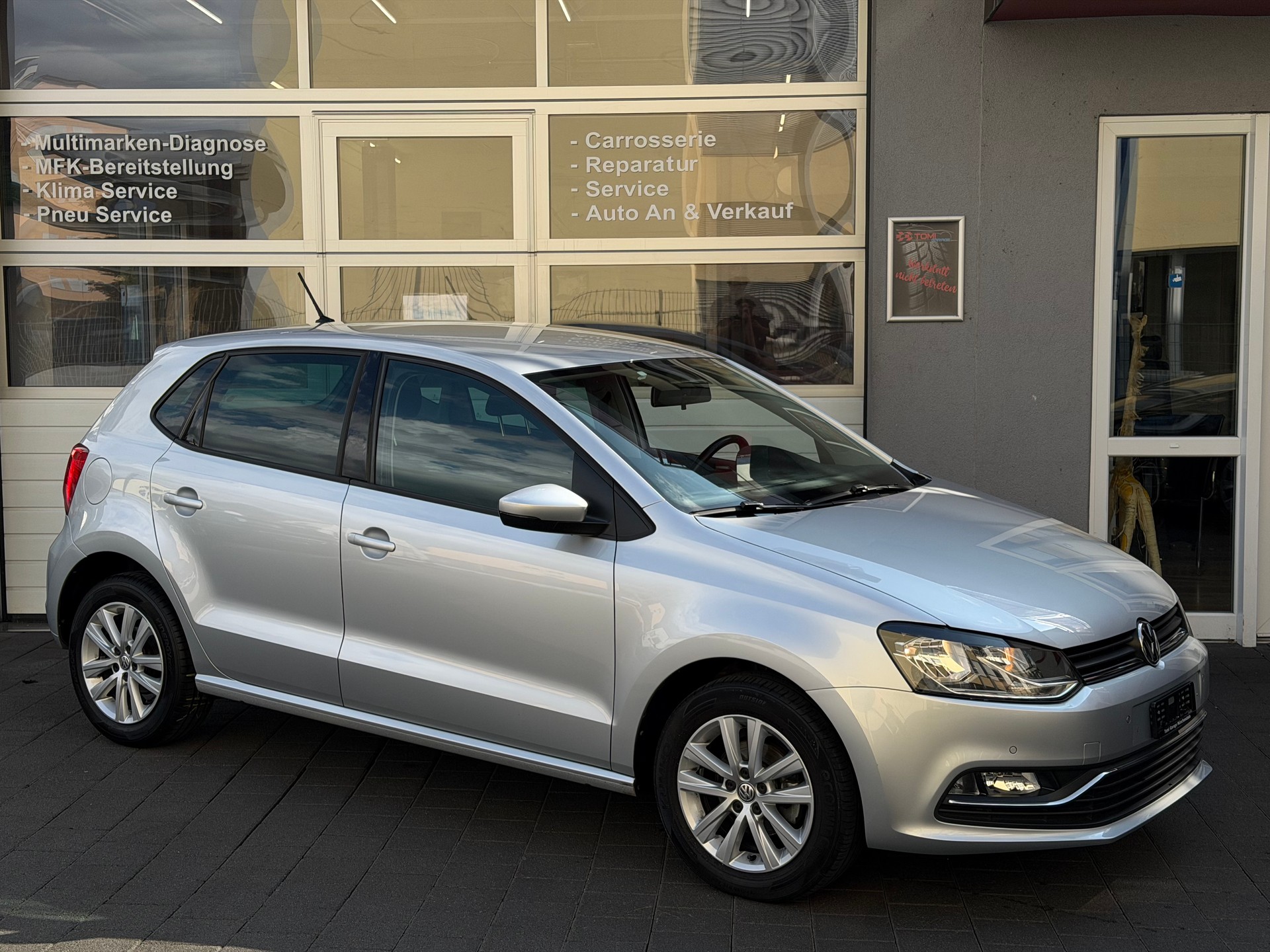 VW Polo 1.2 TSI BMT Comfortline DSG*Ab MFK&Service*Garantie*8-Fach Bereift*Tempomat*Parkpilot*-image-4