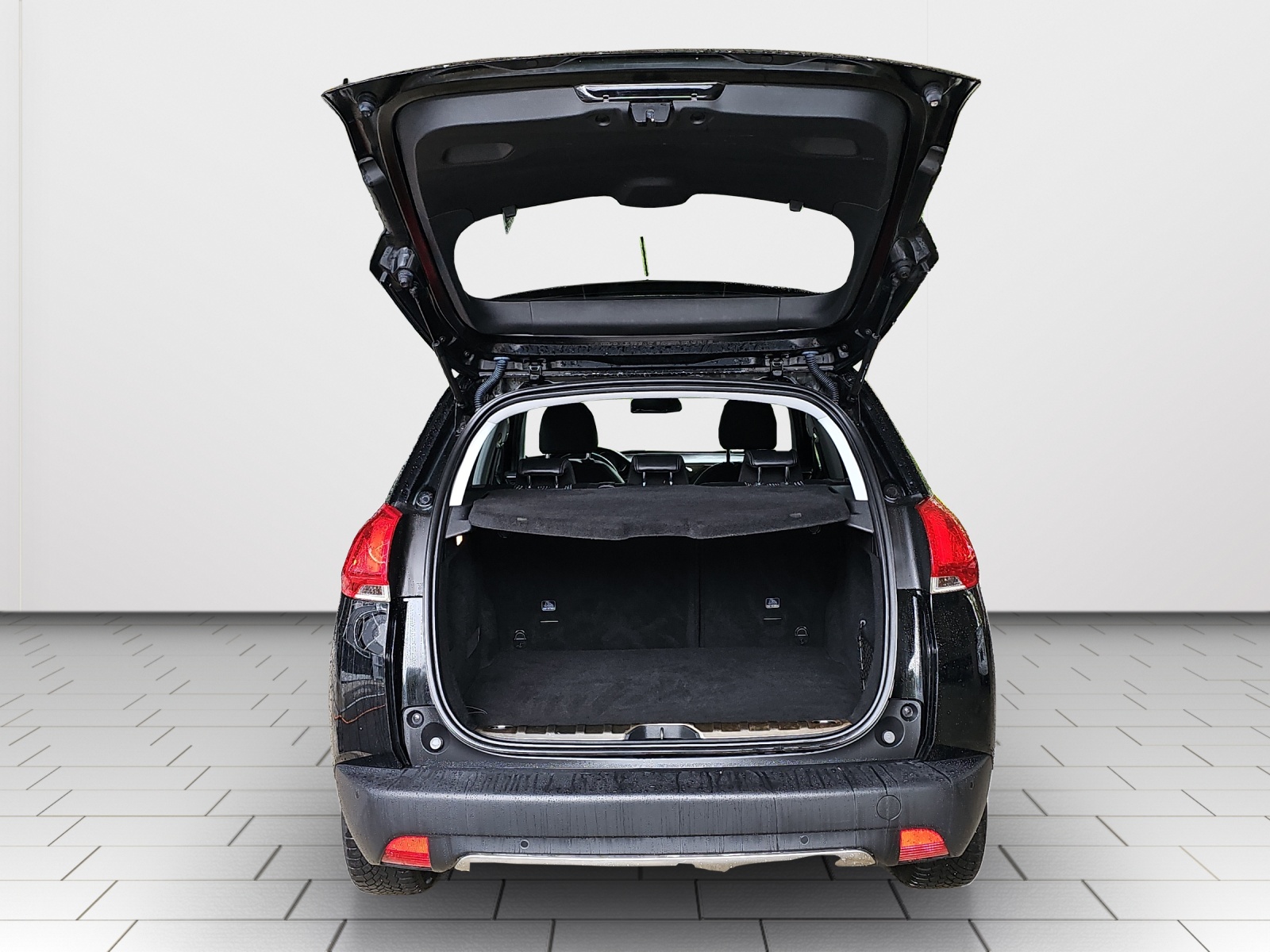 PEUGEOT 2008 1.2 PureTech Allure EAT6-image-17