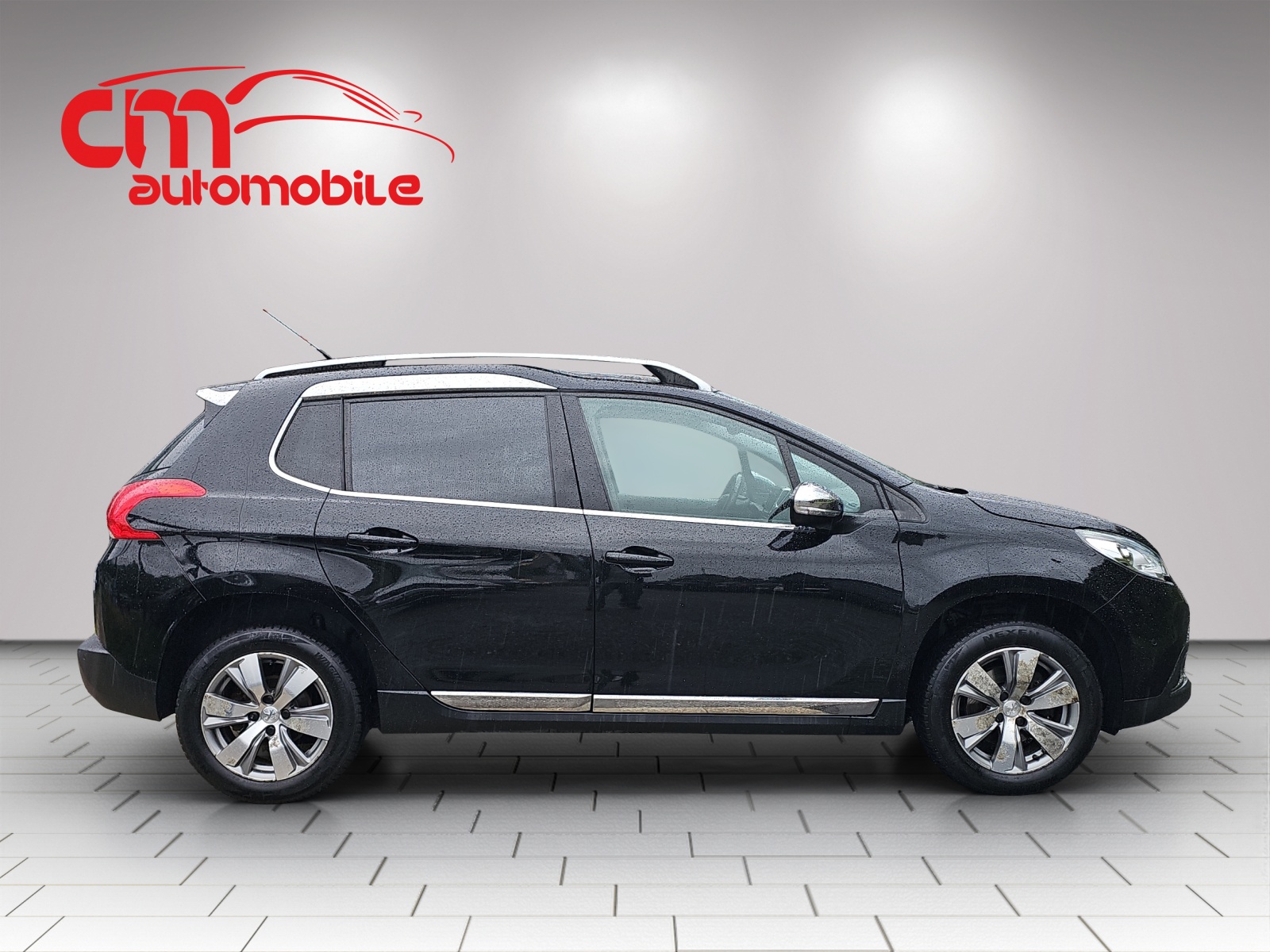 PEUGEOT 2008 1.2 PureTech Allure EAT6-image-4