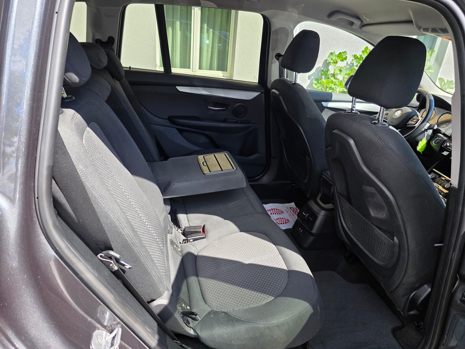 BMW 218d xDrive Gran Tourer Steptronic-image-11