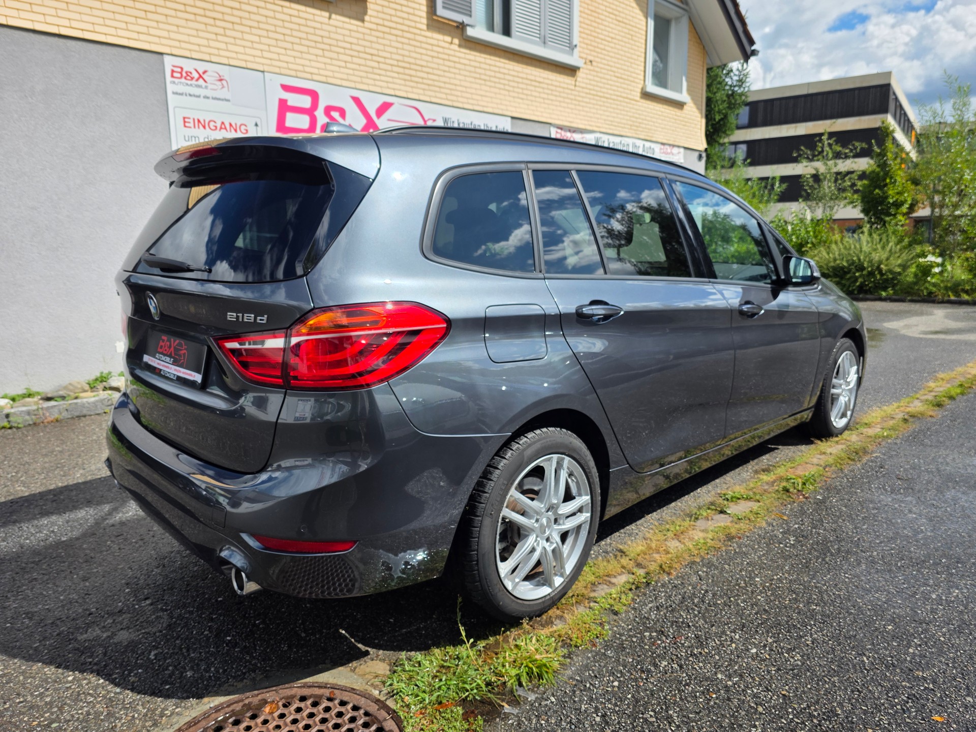 BMW 218d xDrive Gran Tourer Steptronic-image-5