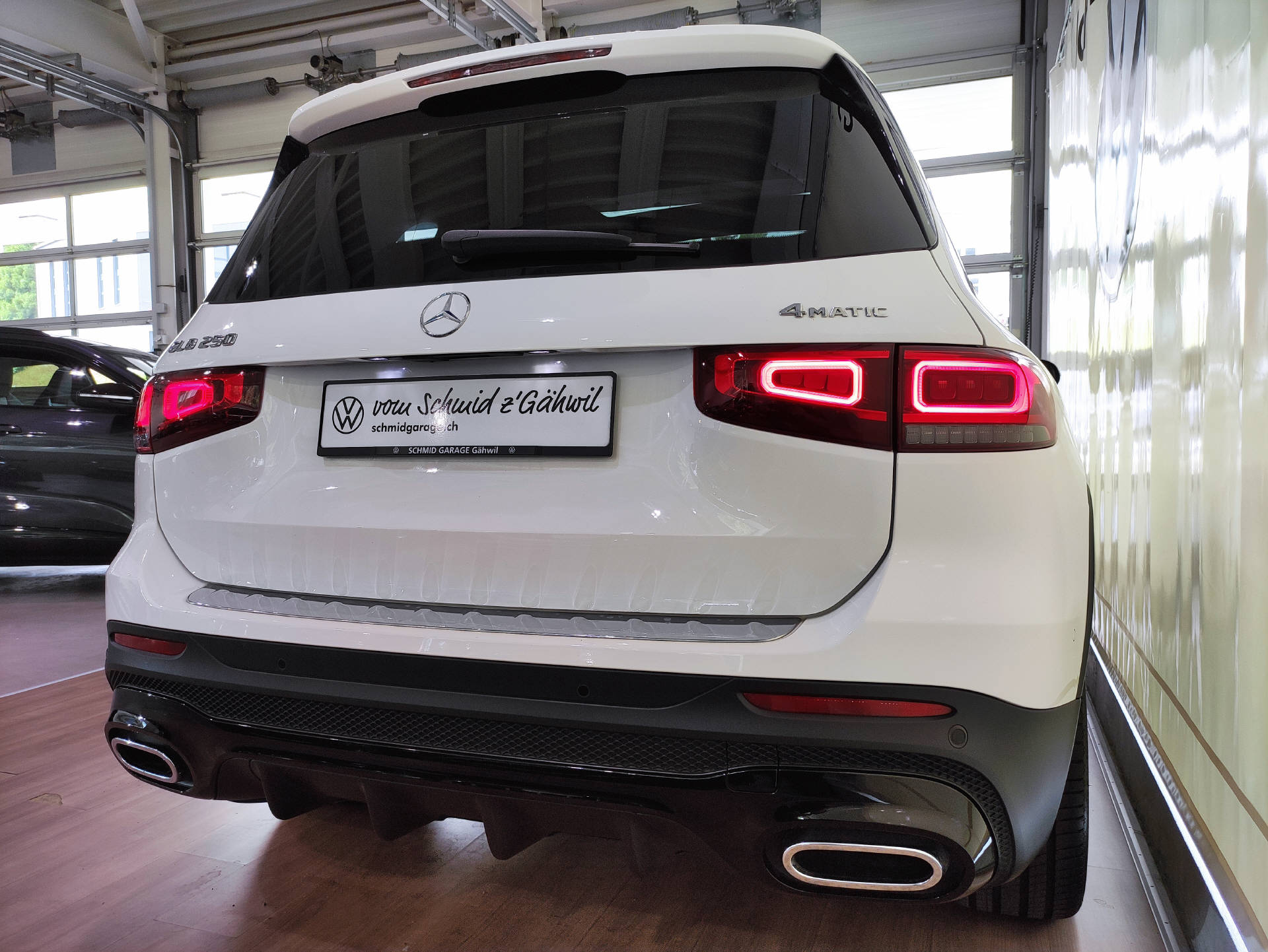 MERCEDES-BENZ GLB 250 AMG Line 4matic-image-16