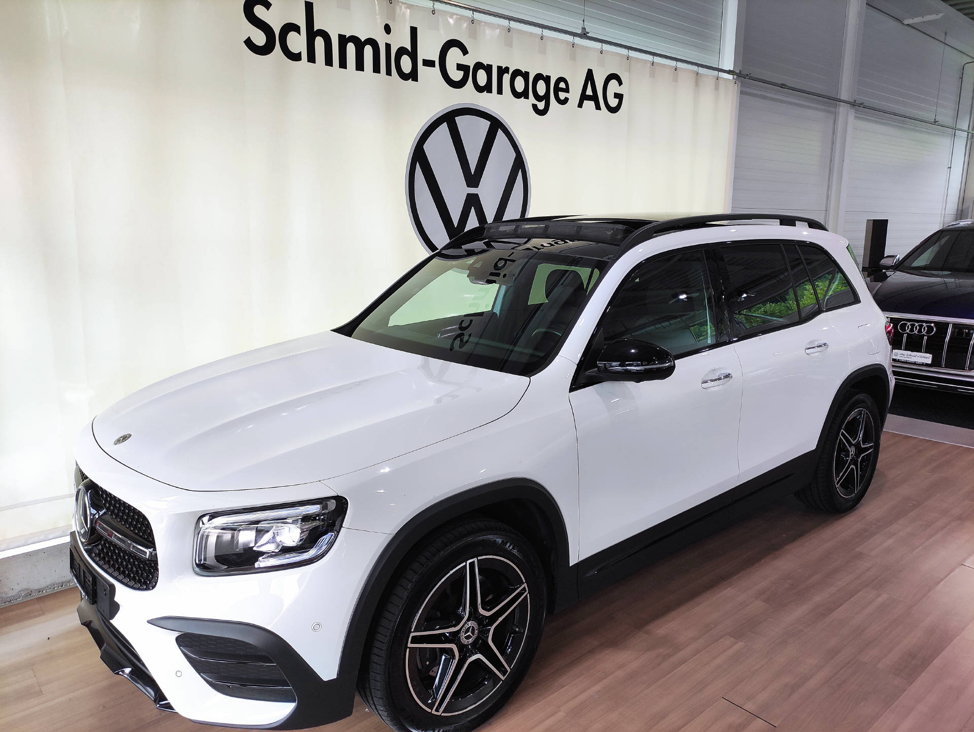 MERCEDES-BENZ GLB 250 AMG Line 4matic-image-0