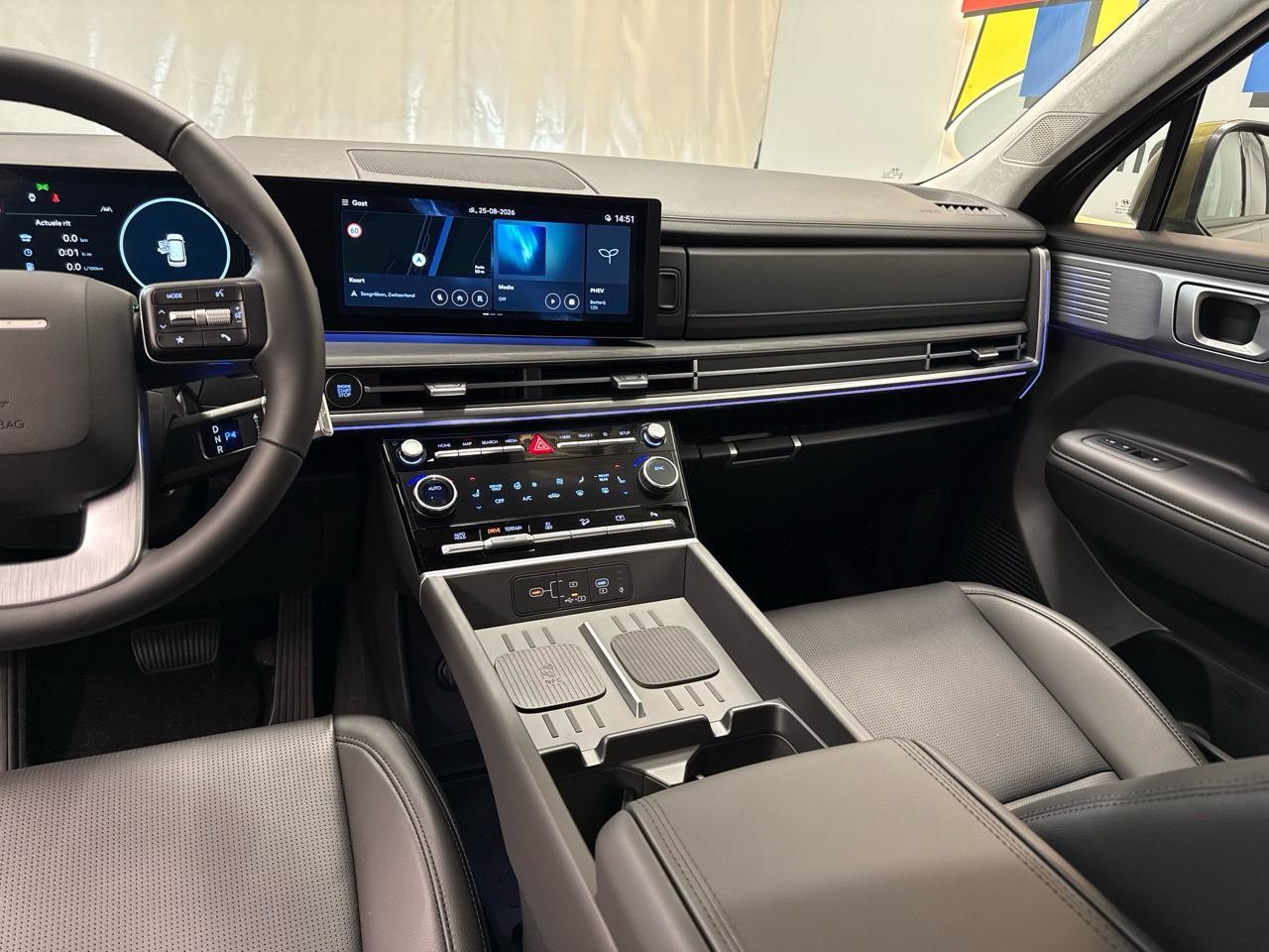 HYUNDAI Santa Fe 1.6 T-GDi PHEV Calligraphy 4WD Automatic-image-7