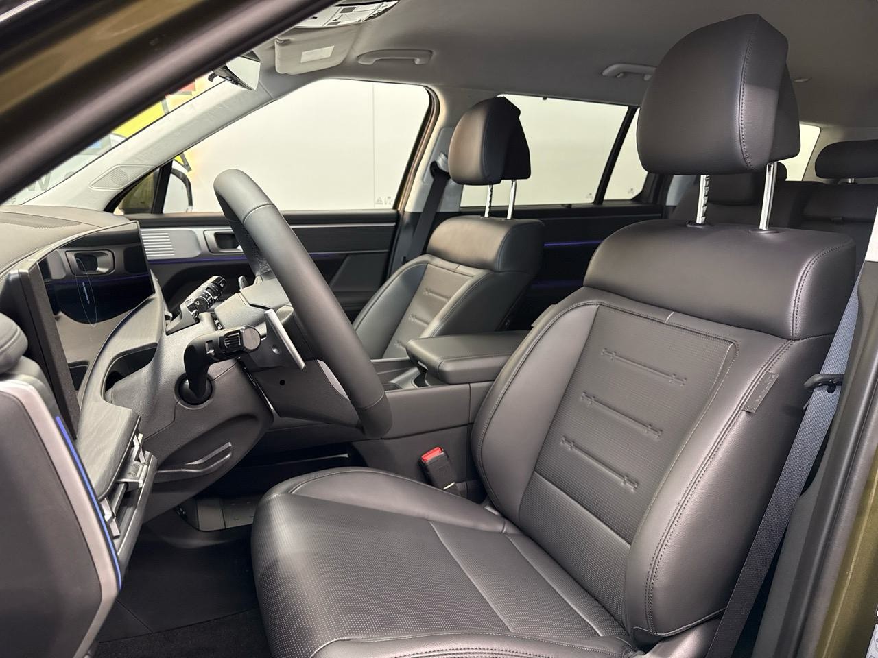 HYUNDAI Santa Fe 1.6 T-GDi PHEV Calligraphy 4WD Automatic-image-2