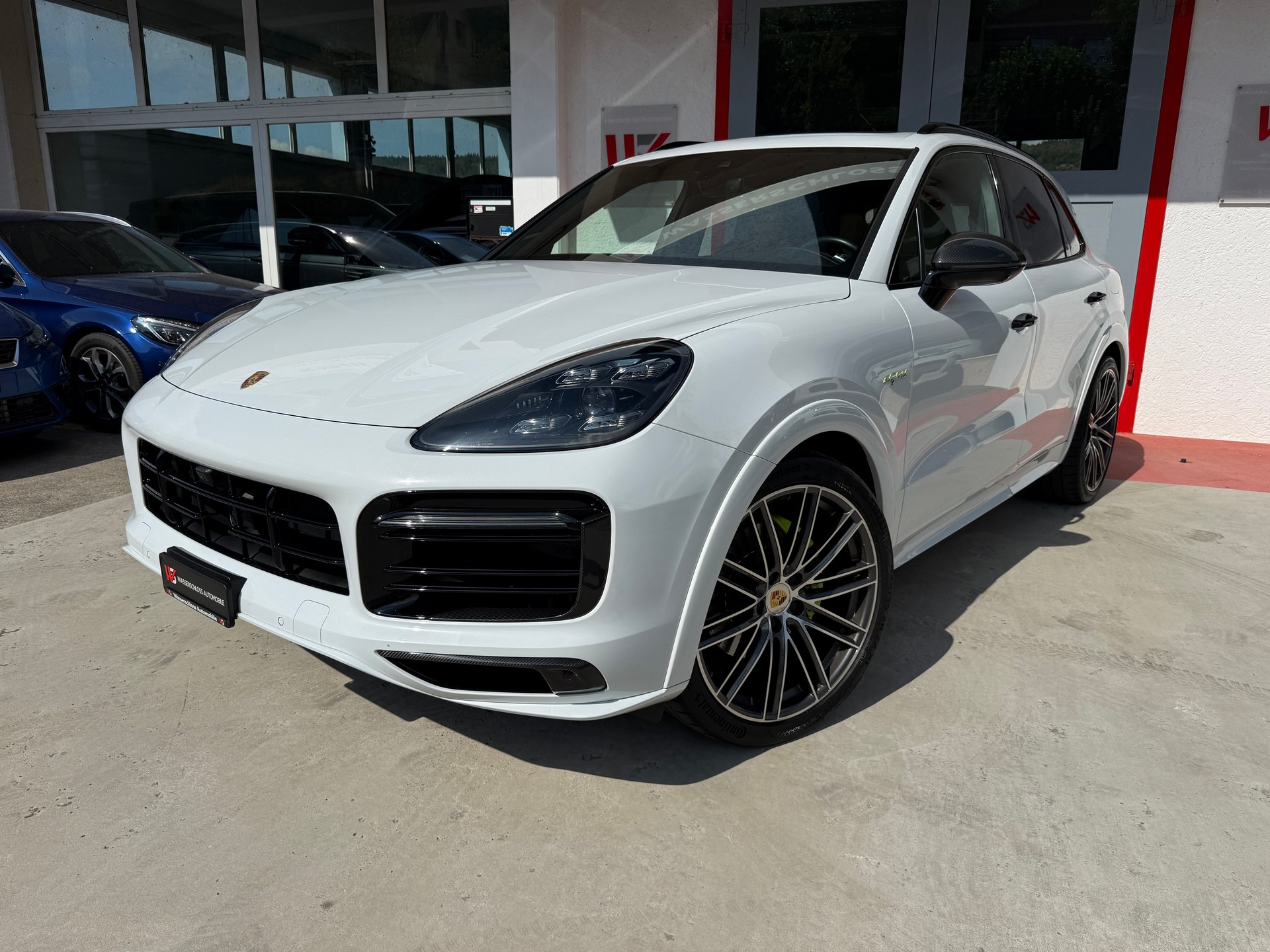 PORSCHE Cayenne E-Hybrid-image-0