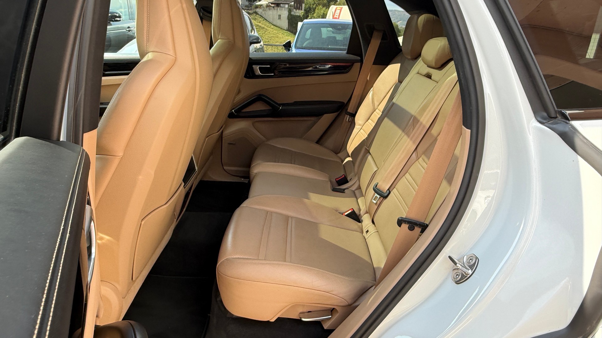 PORSCHE Cayenne E-Hybrid-image-29