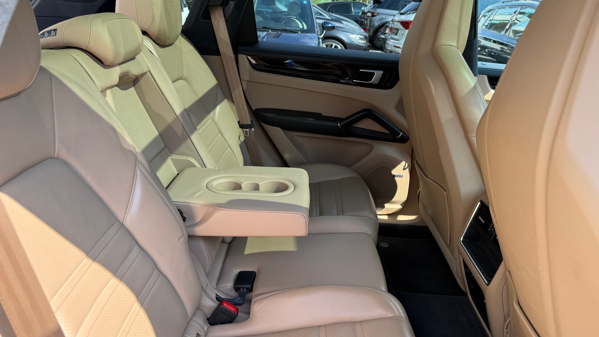 PORSCHE Cayenne E-Hybrid-image-28