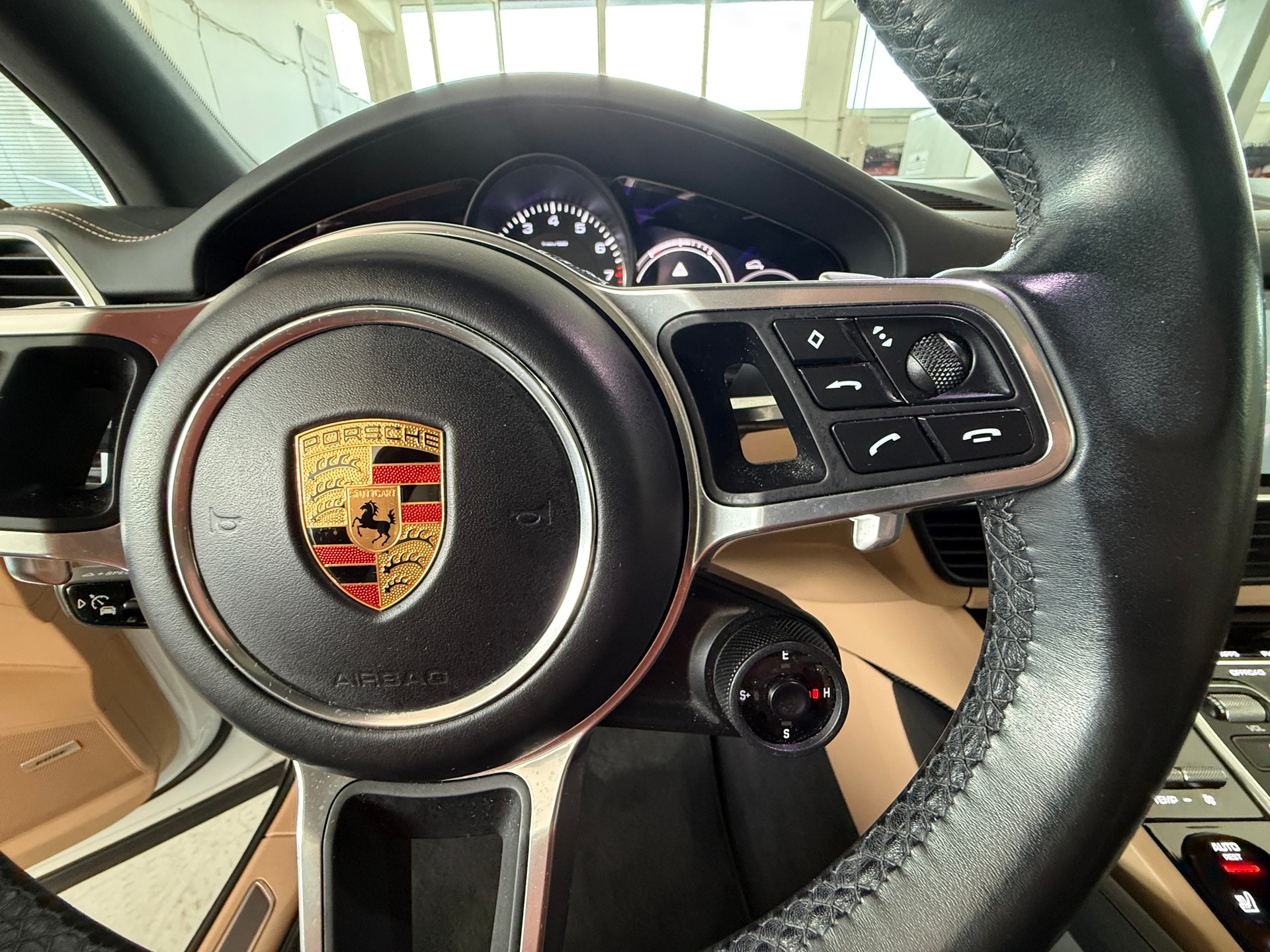 PORSCHE Cayenne E-Hybrid-image-23