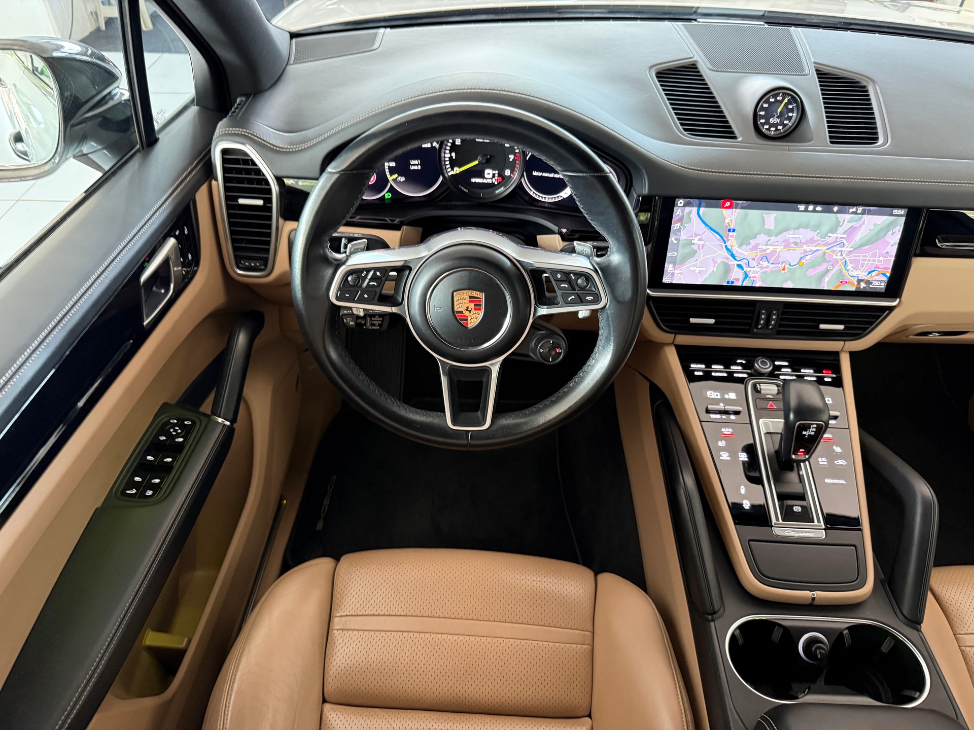 PORSCHE Cayenne E-Hybrid-image-10