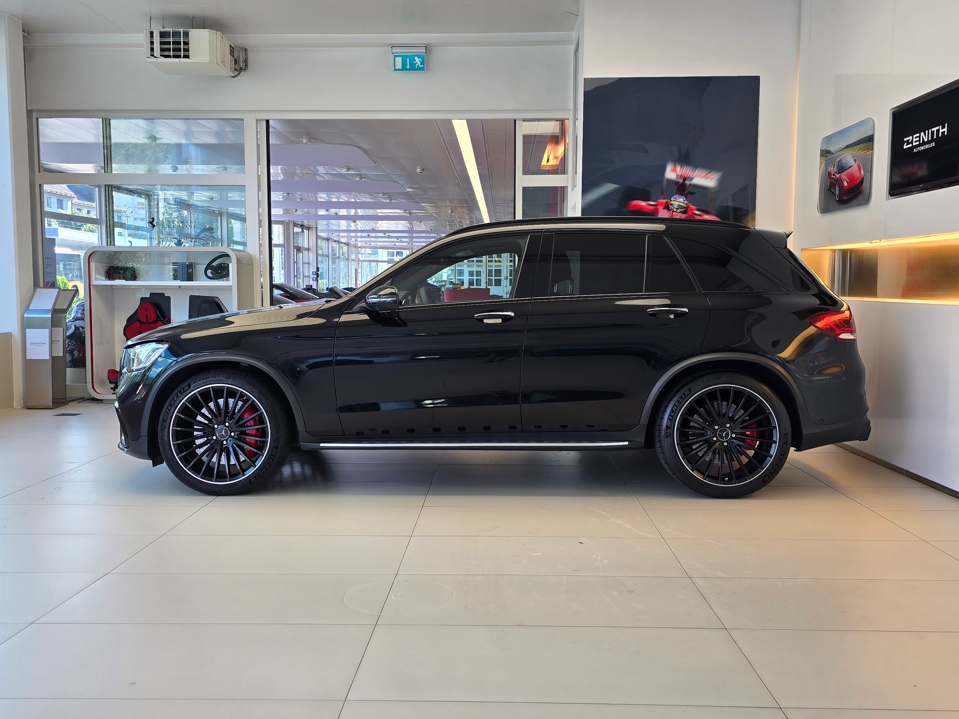 MERCEDES-BENZ GLC 63 S AMG 4Matic+ 9G-Tronic-image-7