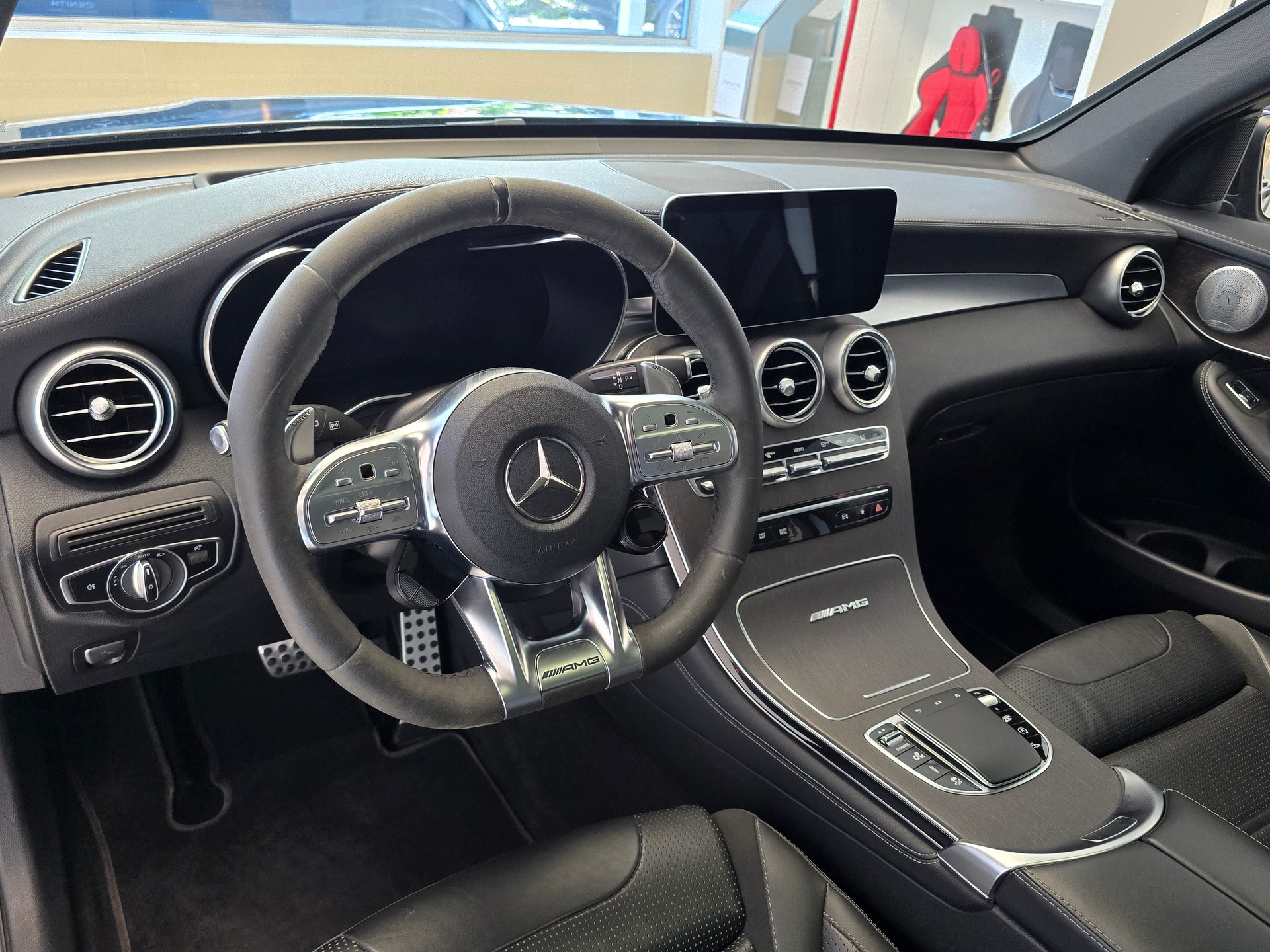 MERCEDES-BENZ GLC 63 S AMG 4Matic+ 9G-Tronic-image-10