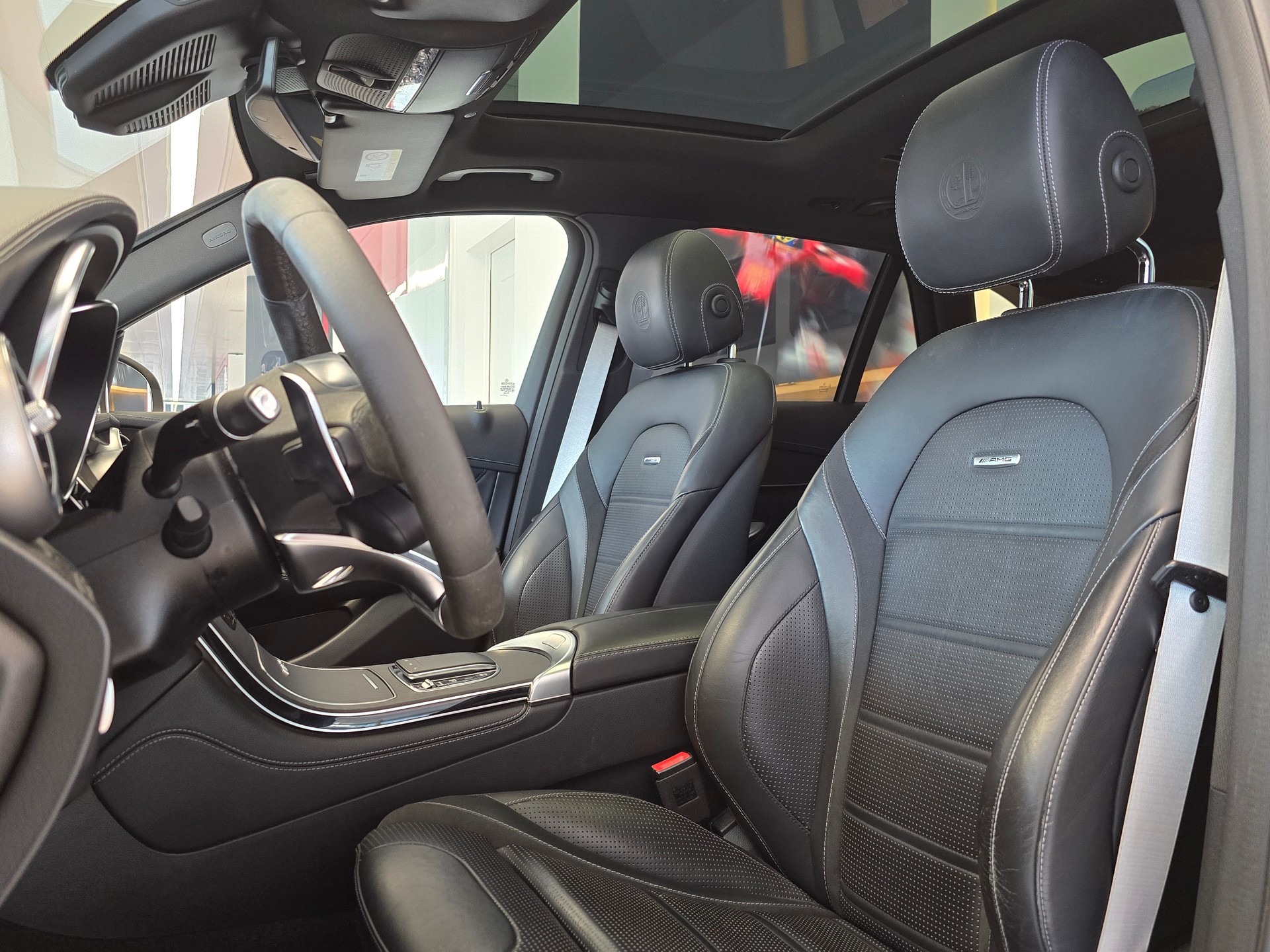 MERCEDES-BENZ GLC 63 S AMG 4Matic+ 9G-Tronic-image-9